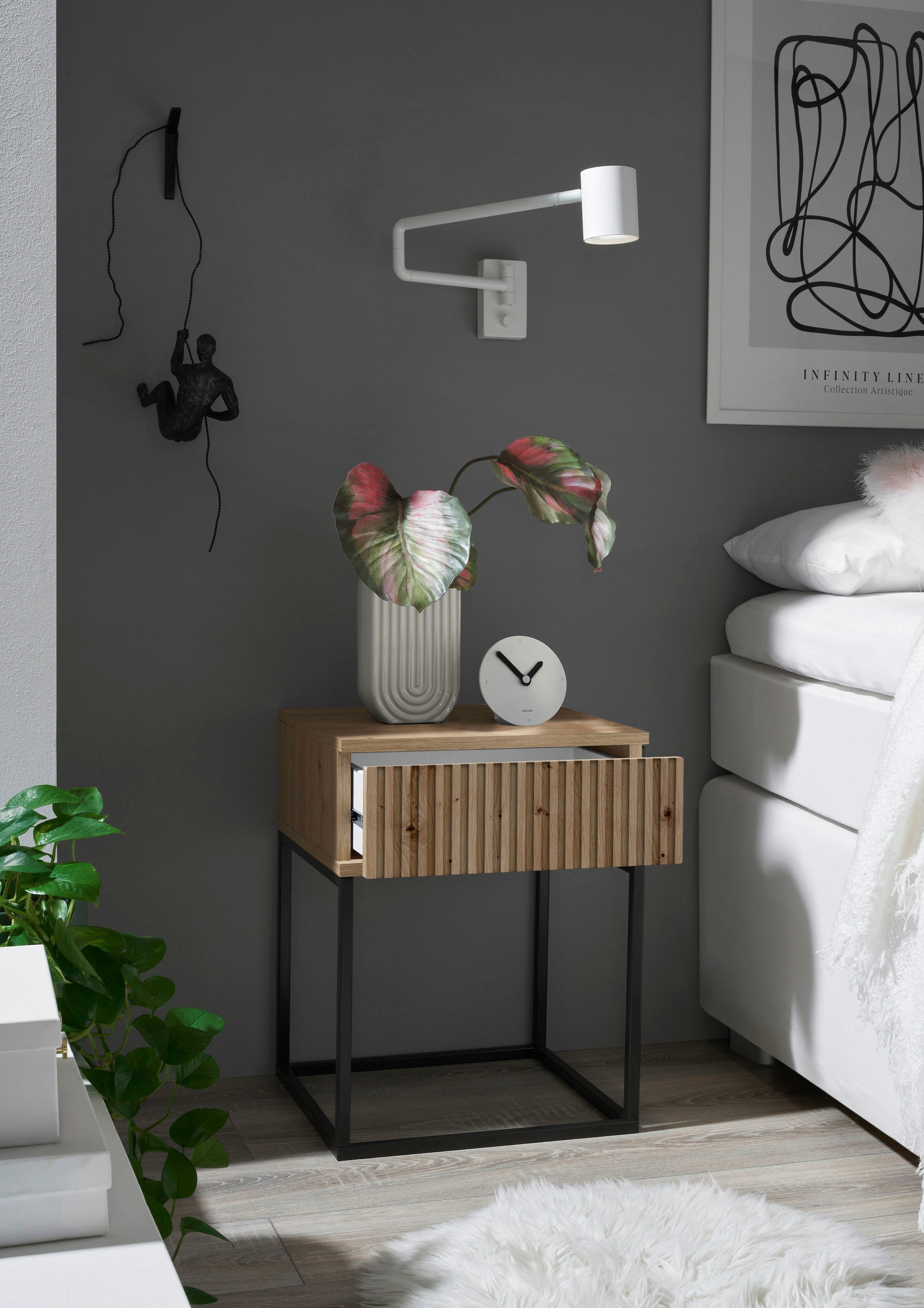 Schlafkontor Nachtkommode »Marle Nachtkonsole, Nachtkästchen auf Metall-Fussgestell« Schubkasten in Rillenoptik auf schwarzem Metallgestell