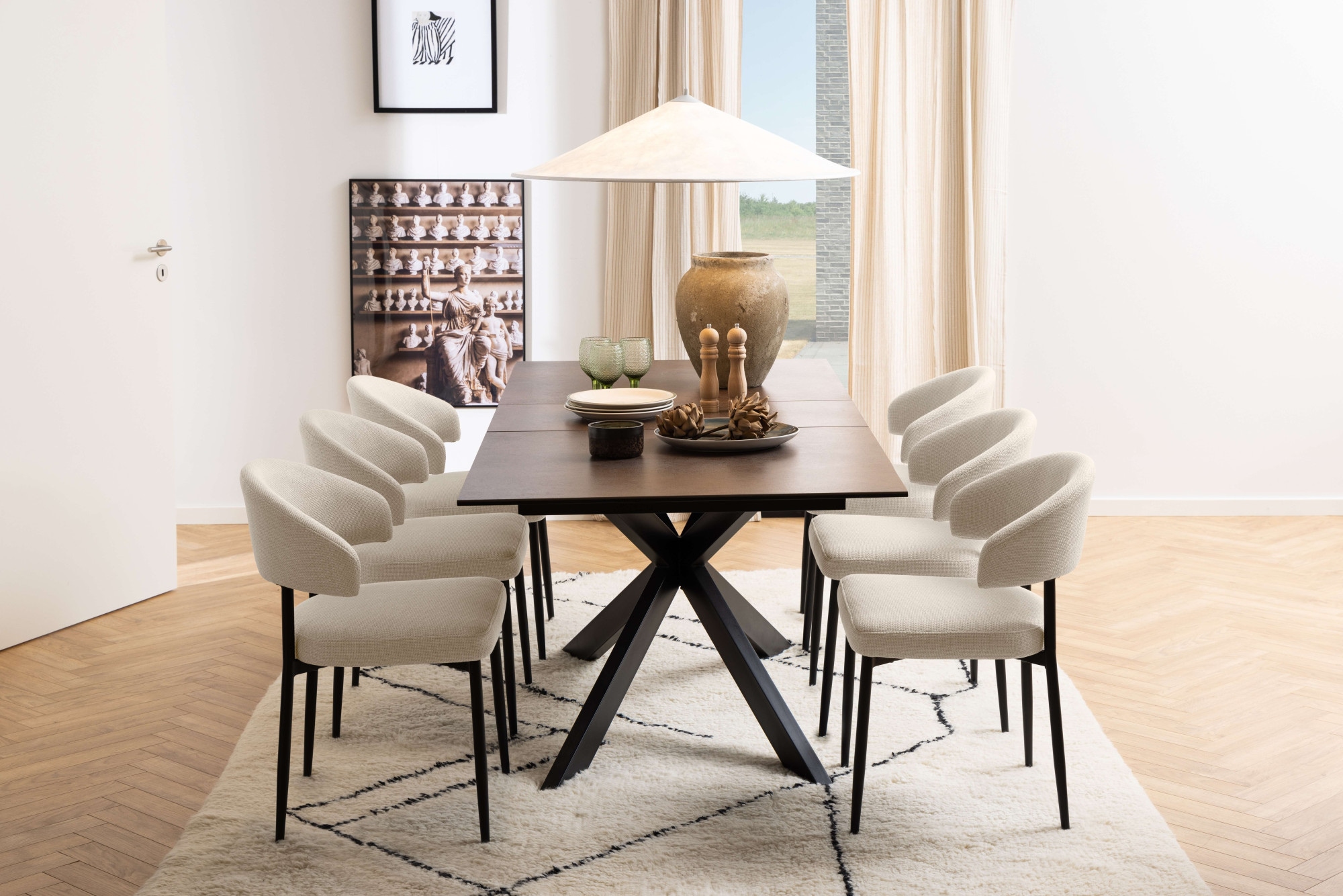 ACTONA GROUP Esszimmerstuhl »Edina 2er Set, Stoff - bequem & stilvoll, mehrere Farben, moderne« () Gepolstert, weicher Bezug & hoher Sitzkomfort, schwarze Stahlbeine