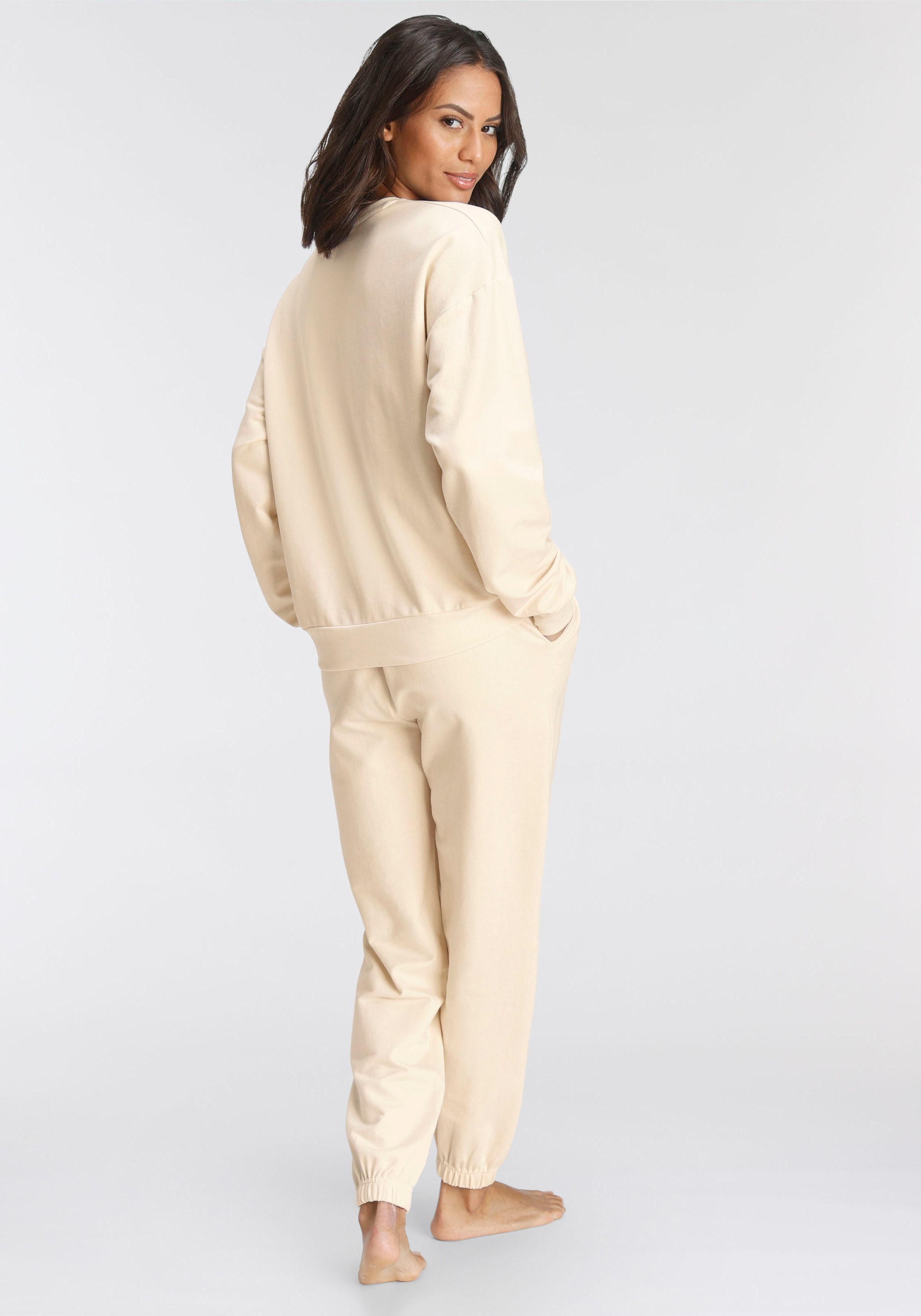 ♕ Fila Pyjama, (2 tlg., 1 Stück), mit Markenlogo Stickerei  versandkostenfrei auf