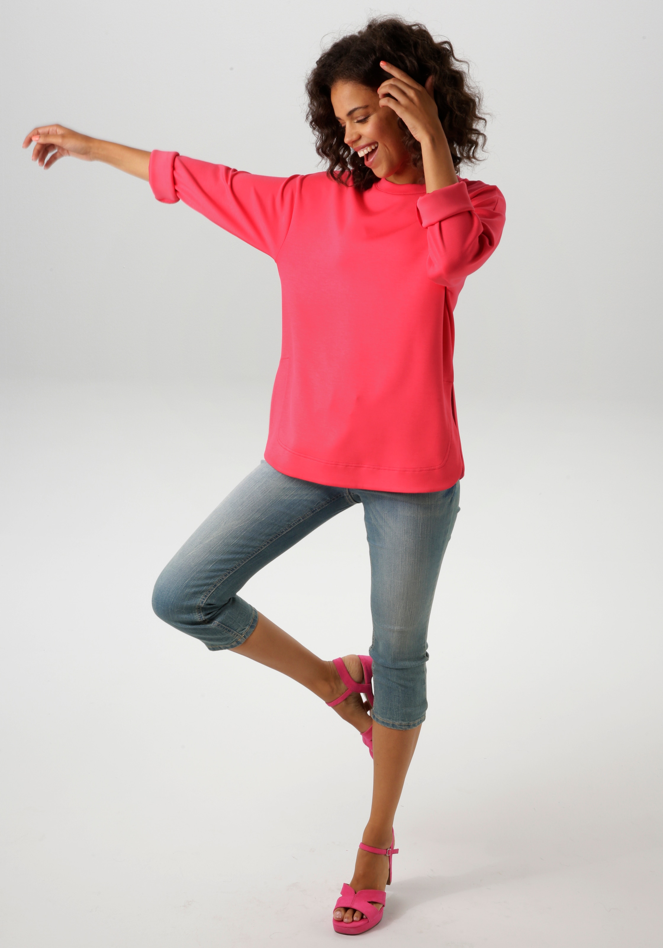 Aniston CASUAL Sweatshirt, in trendiger Farbpalette