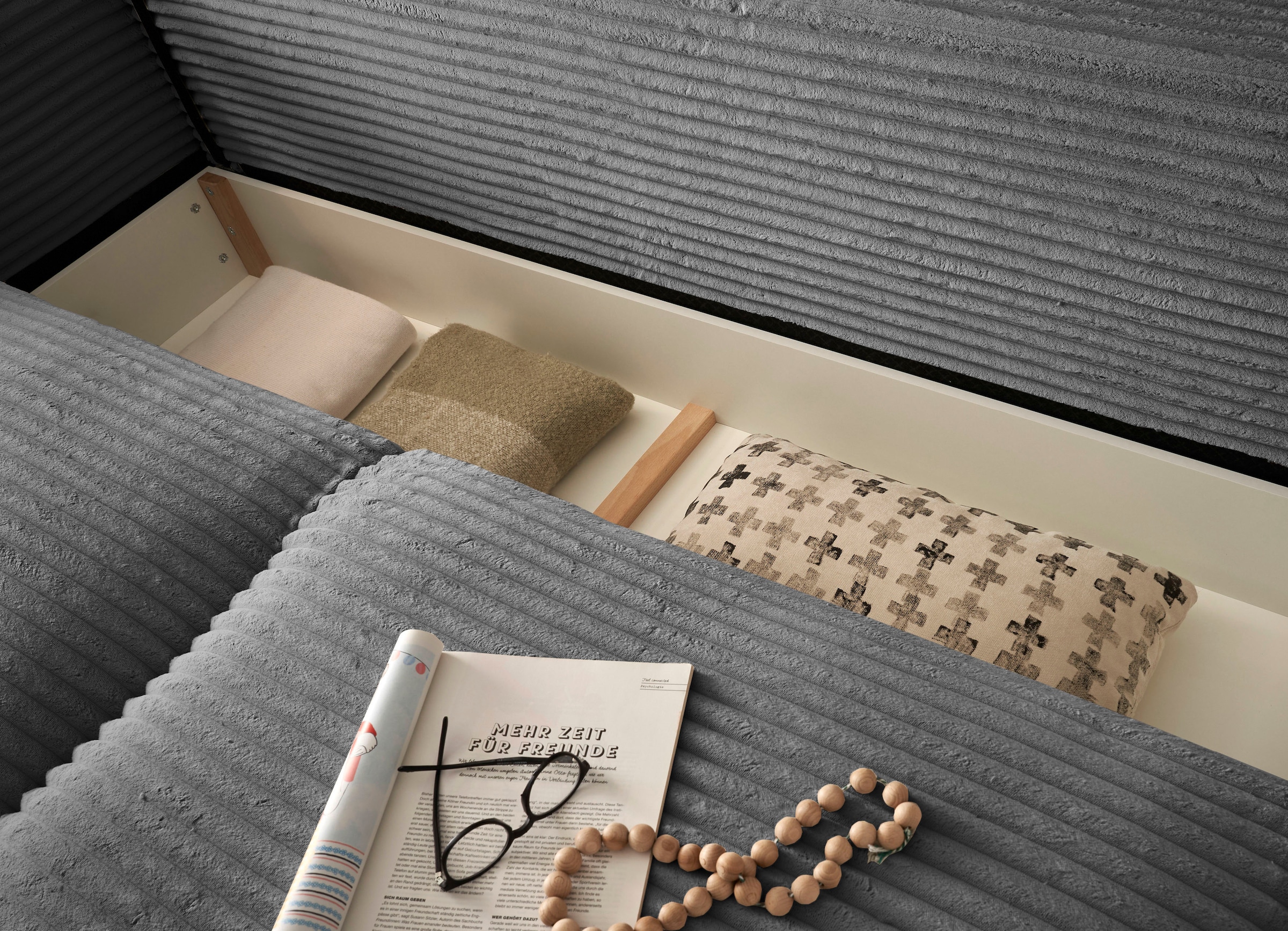 ED EXCITING DESIGN Schlafsofa »Carrara«, mit Bettkasten & 2 Zierkissen
