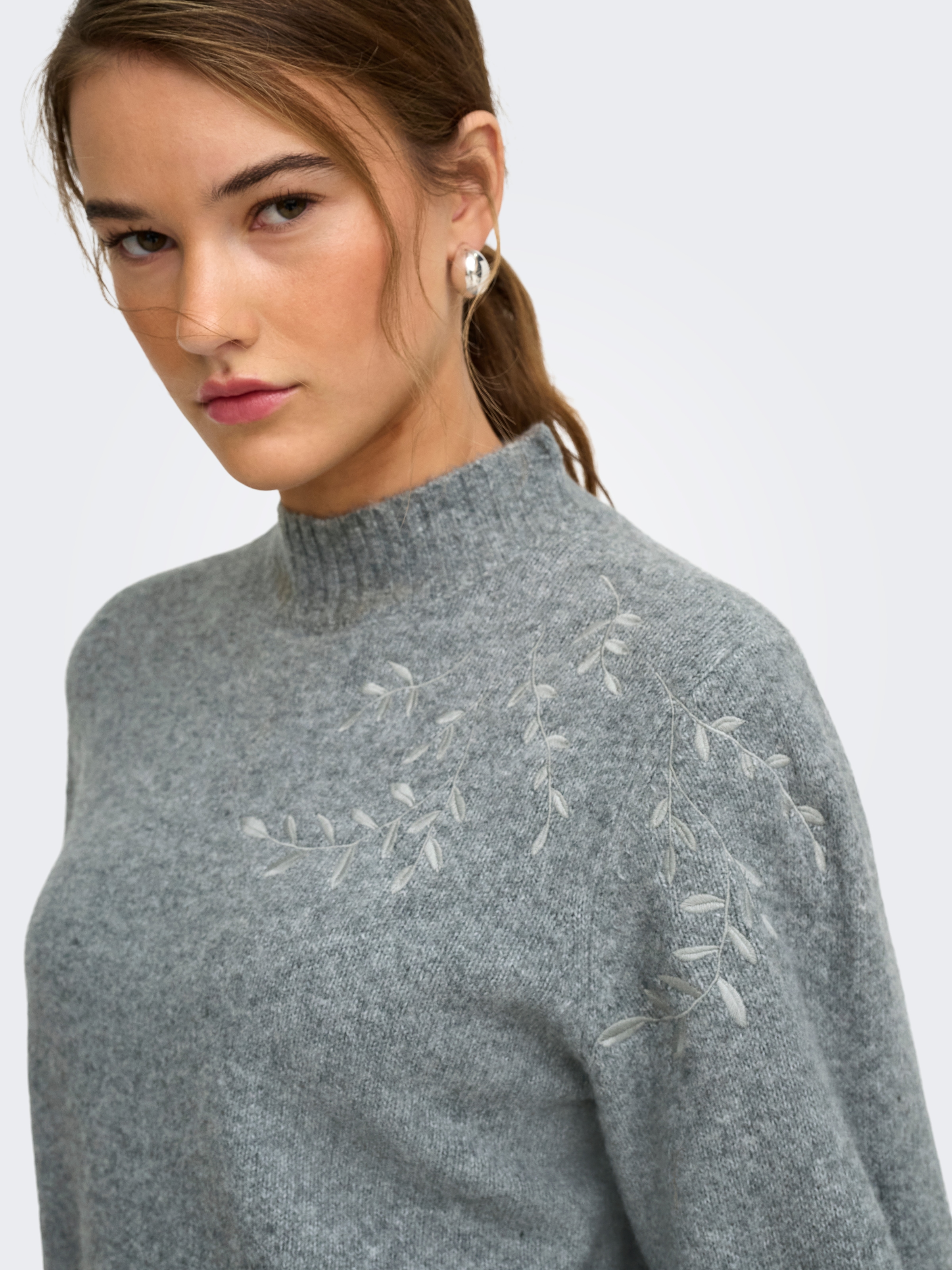 ONLY Strickpullover »ONLBEAUTY LS HIGH NECK EMB KNT« Materialmix mit Wolle und Stretch, regular fit