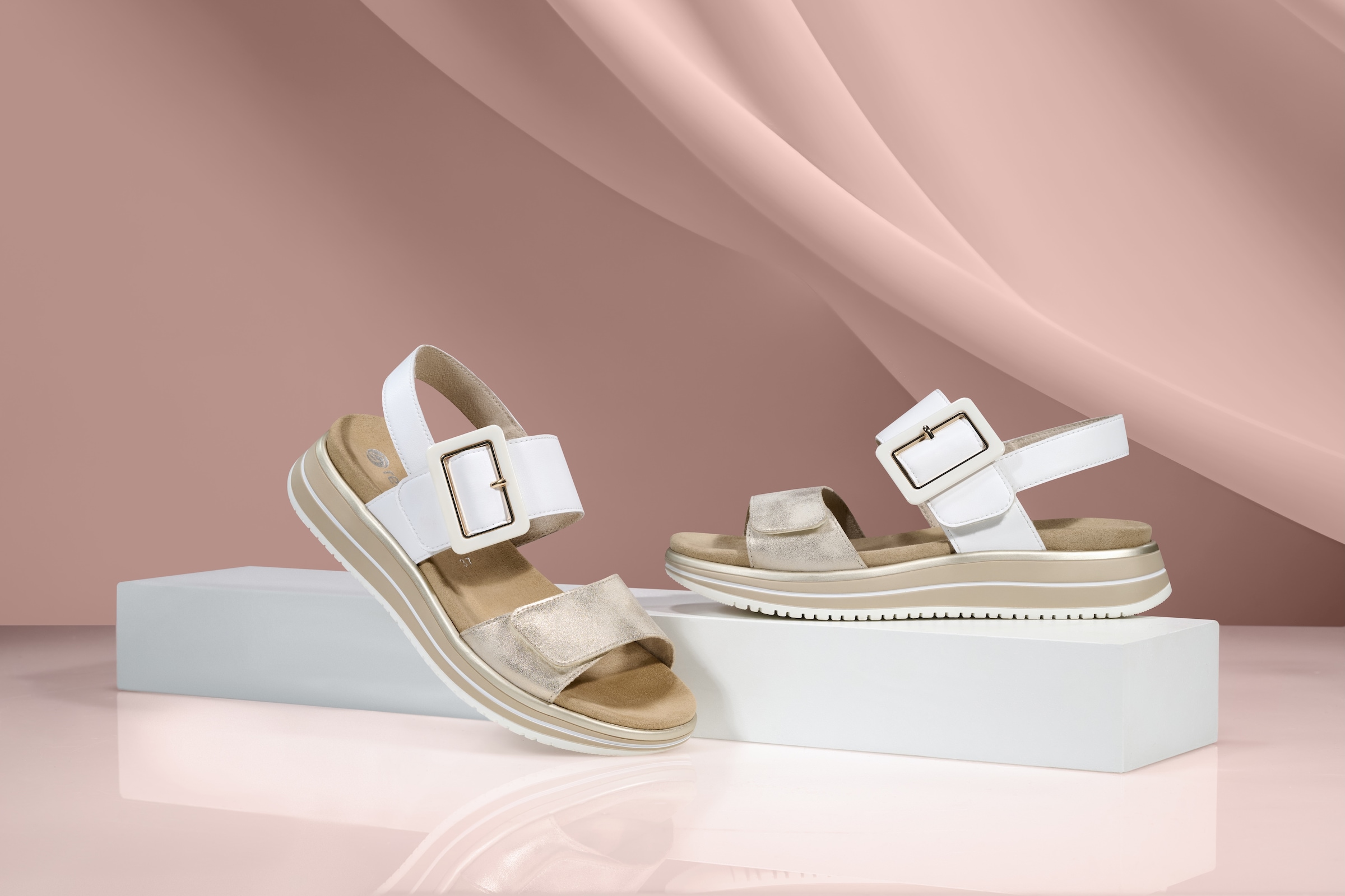 Remonte Sandales compensées  , Sommerschuh, Riemchensandale mit komfortablem Softfussbett