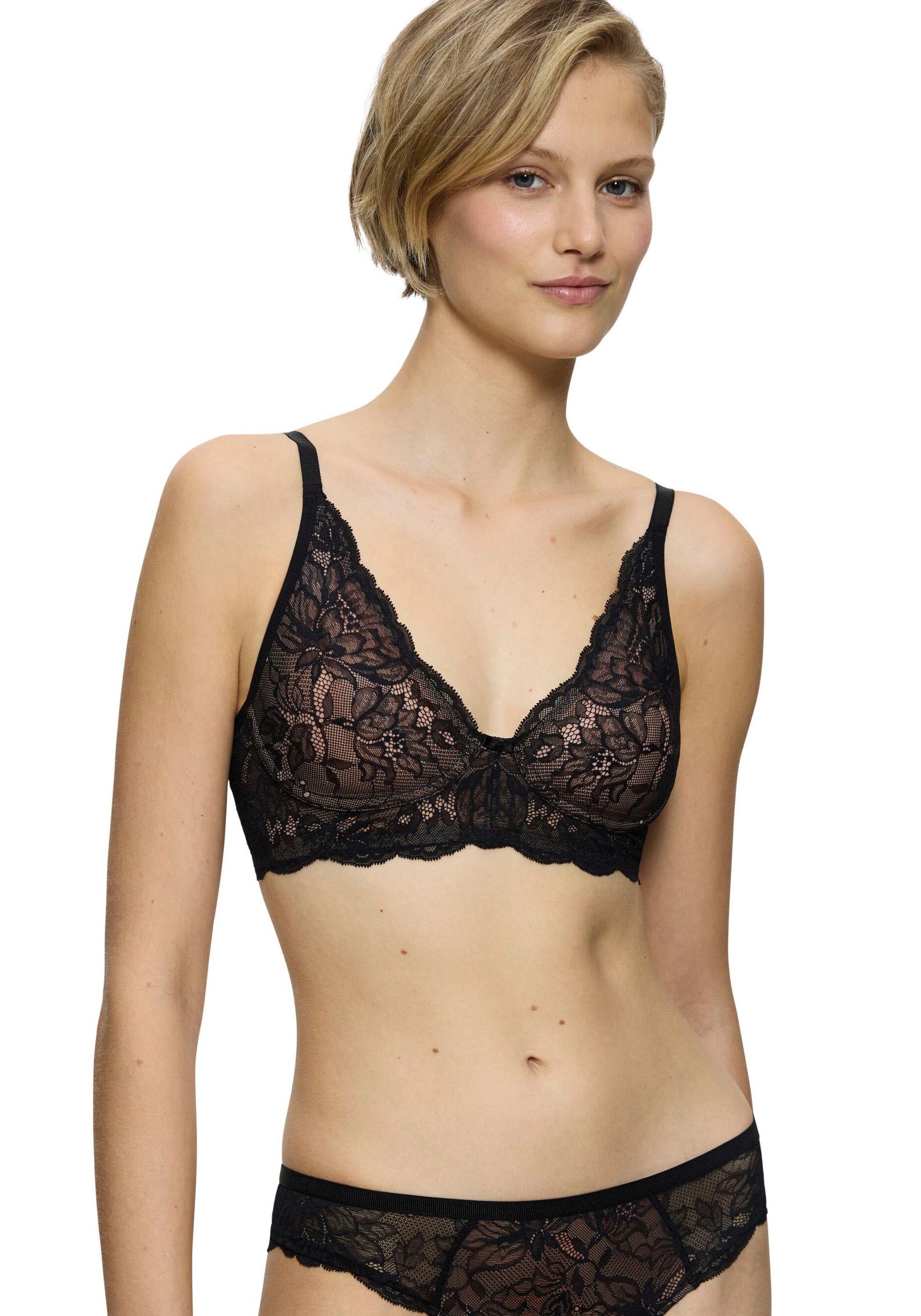 Triumph Bügelloser BH »Amourette Charm«, Strech-Spitze, tiefer V-Ausschnitt