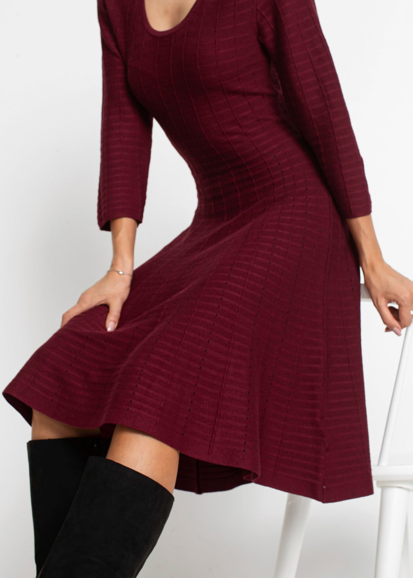 bonprix Strickkleid »Strickkleid aus fliessendem Viskose-Mix« Strickkleid aus fliessendem Viskose-Mix