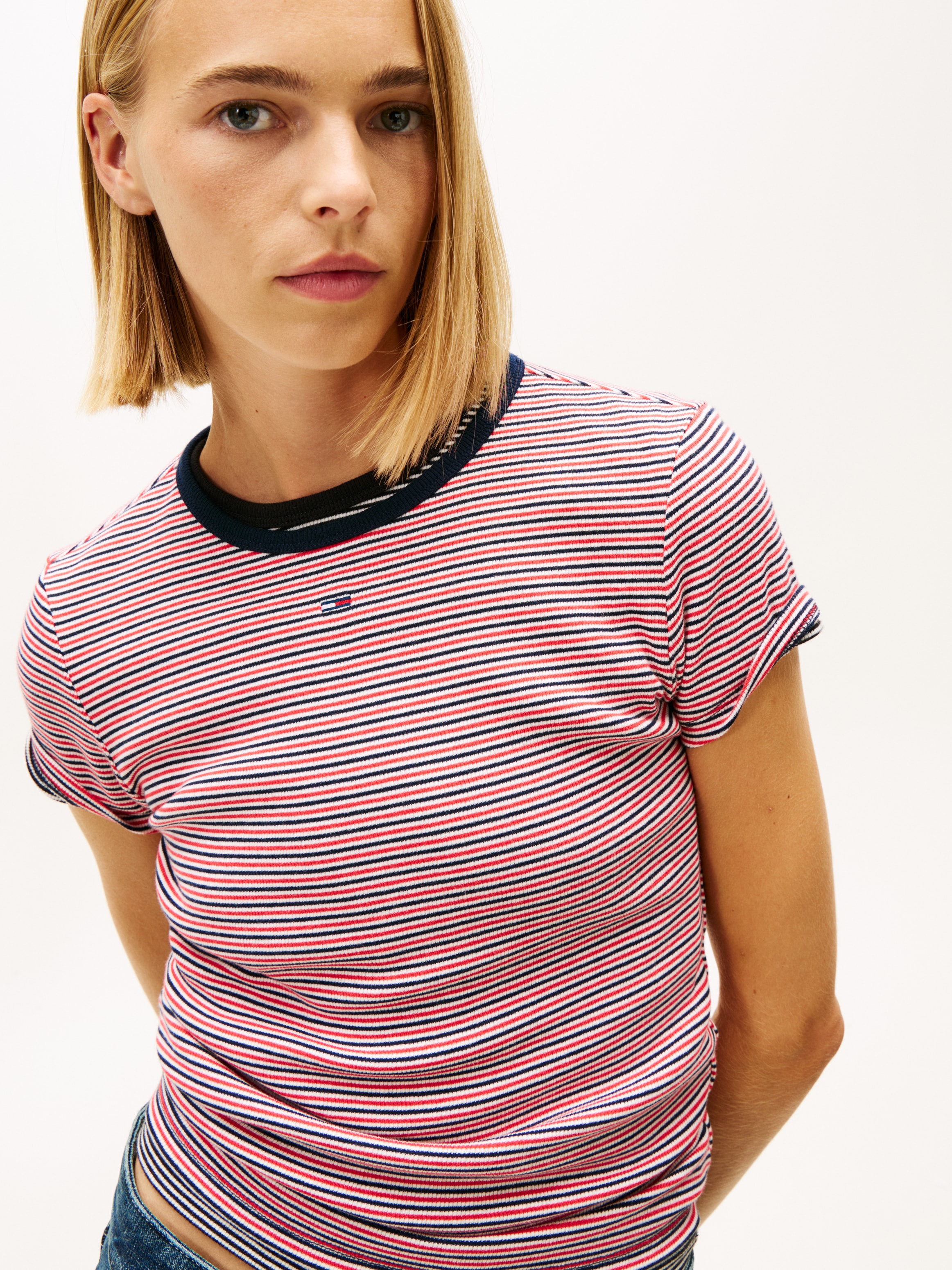 Tommy Jeans T-shirt à manches courtes »TJW ESSENTIAL RIB SHORT SLEEVE EXT« Baumwollmischung in gerippter Struktur, Slim Fit