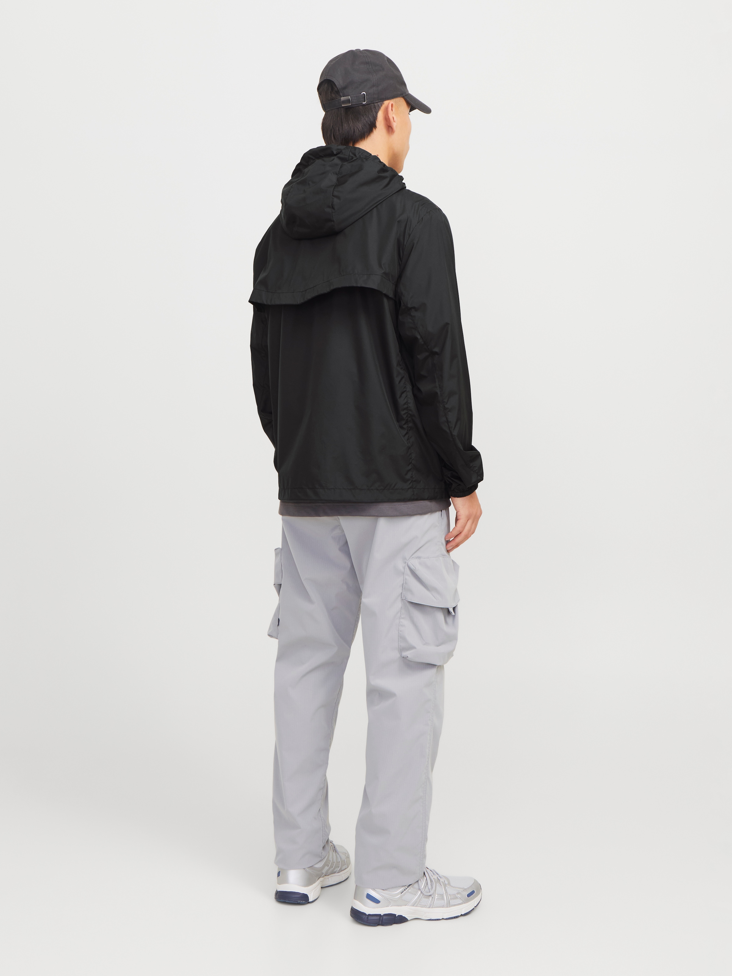 Jack & Jones Windbreaker »JCOCNZ PARIS WINDBREAKER JACKET NOOS«, mit Kapuze