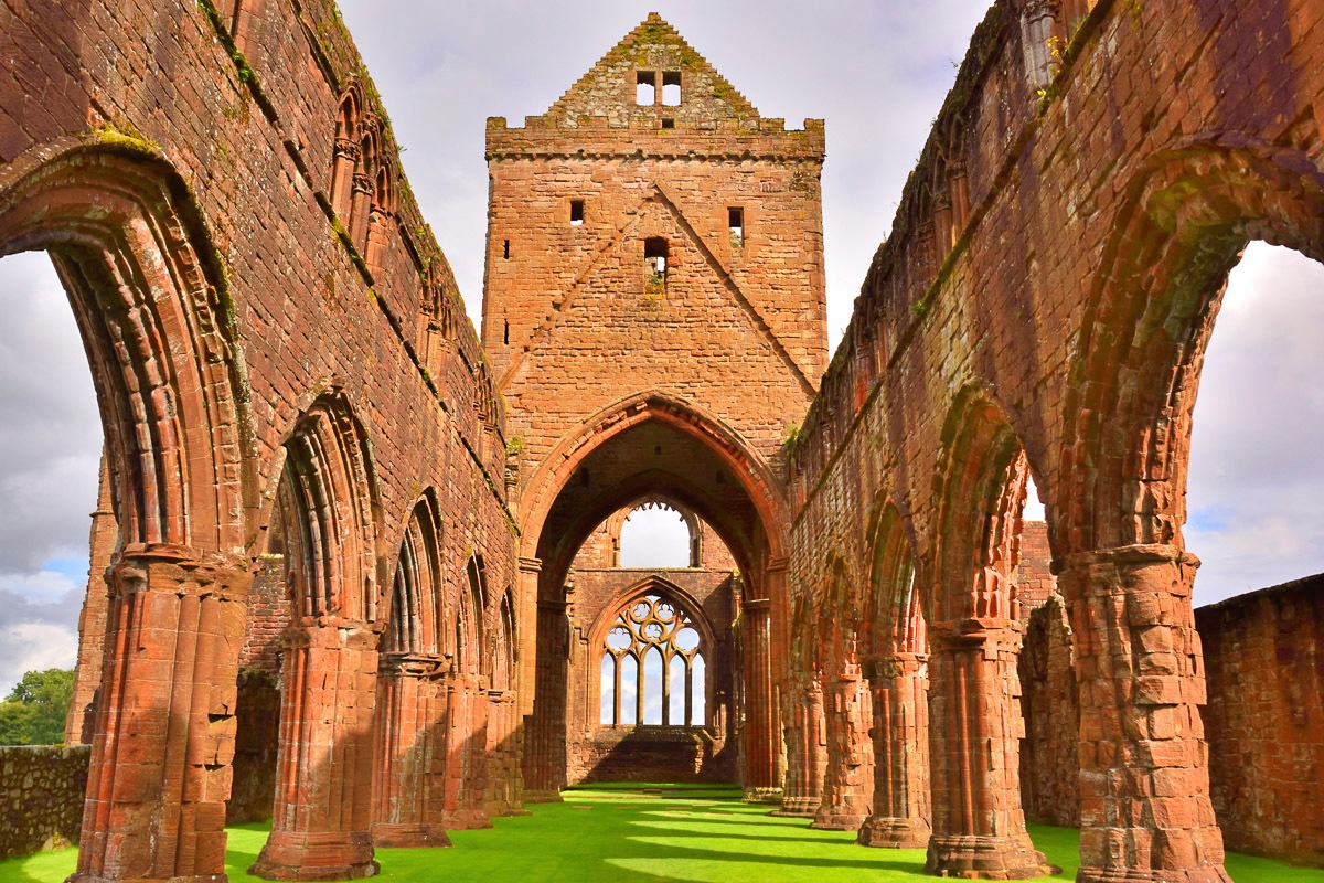 Image of Papermoon Fototapete »Altes Gebäude«, Vliestapete, hochwertiger Digitaldruck, inklusive Kleister bei Ackermann Versand Schweiz