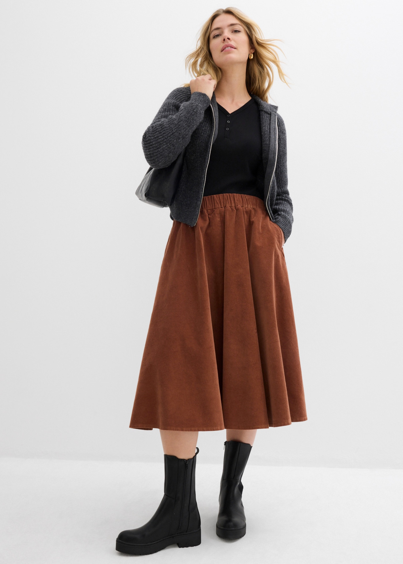 bonprix Jupe en velours Coupe ample, avec ceinture élastique