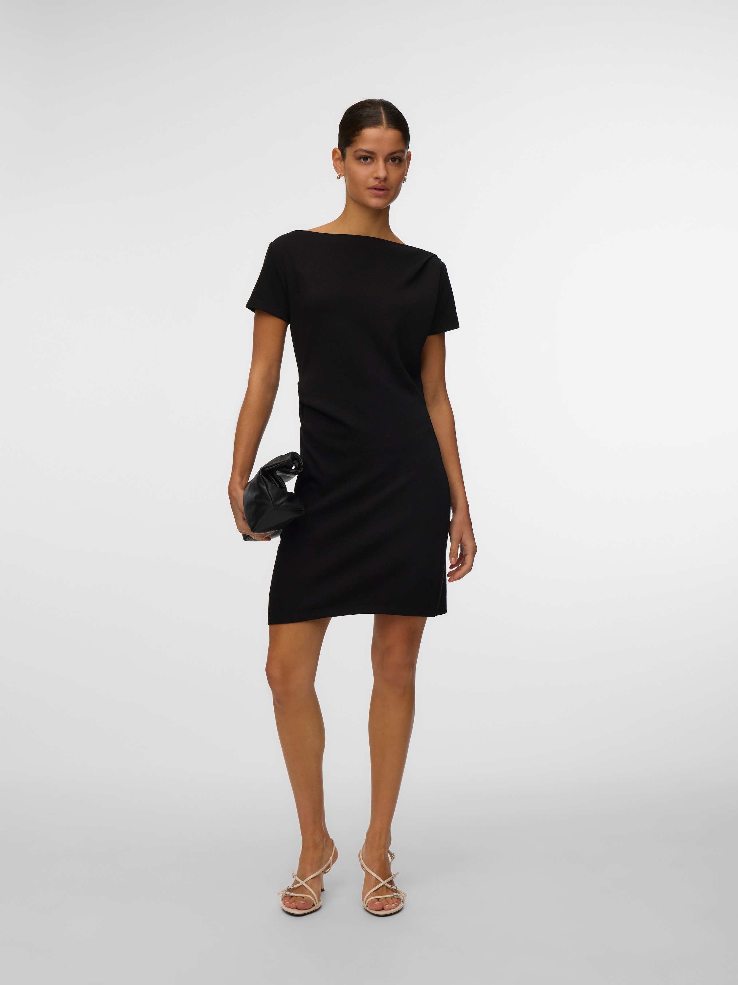 Vero Moda Mini-robe »VMMILLE SS SHORT DRESS JRS NOOS« mélange de matières, avec fronces
