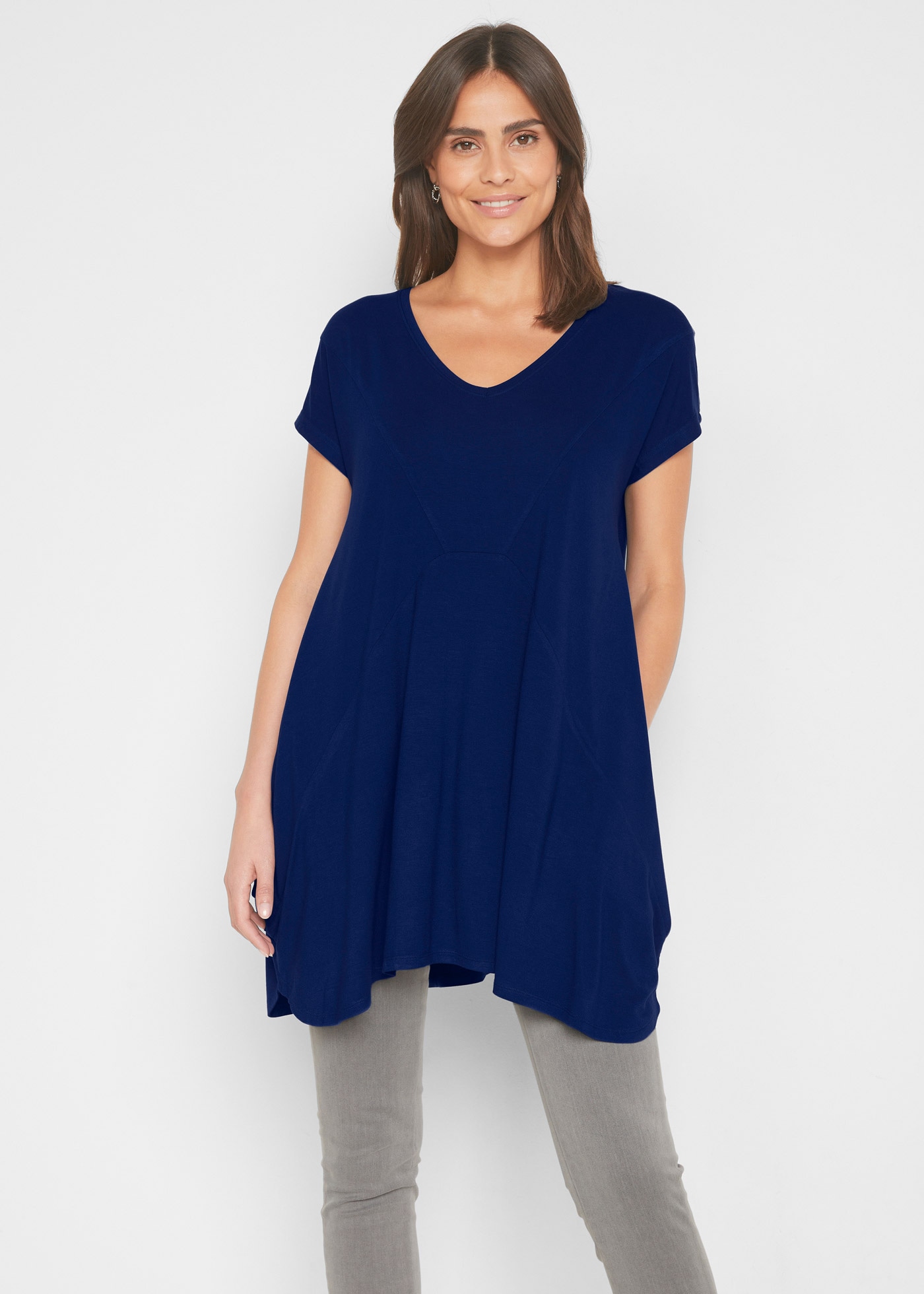 bonprix T-shirt long A-Linie Passform, mit Eingrifftaschen, tiefer Rundhalsausschnitt