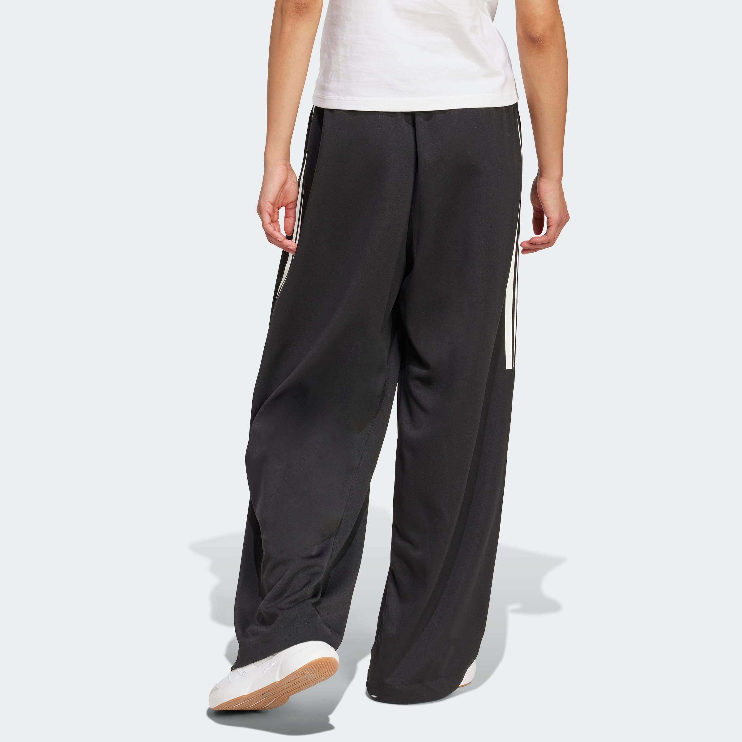 adidas Sportswear Pantalon de sport »TIRO 3-STRIPES PLISSIERTE«