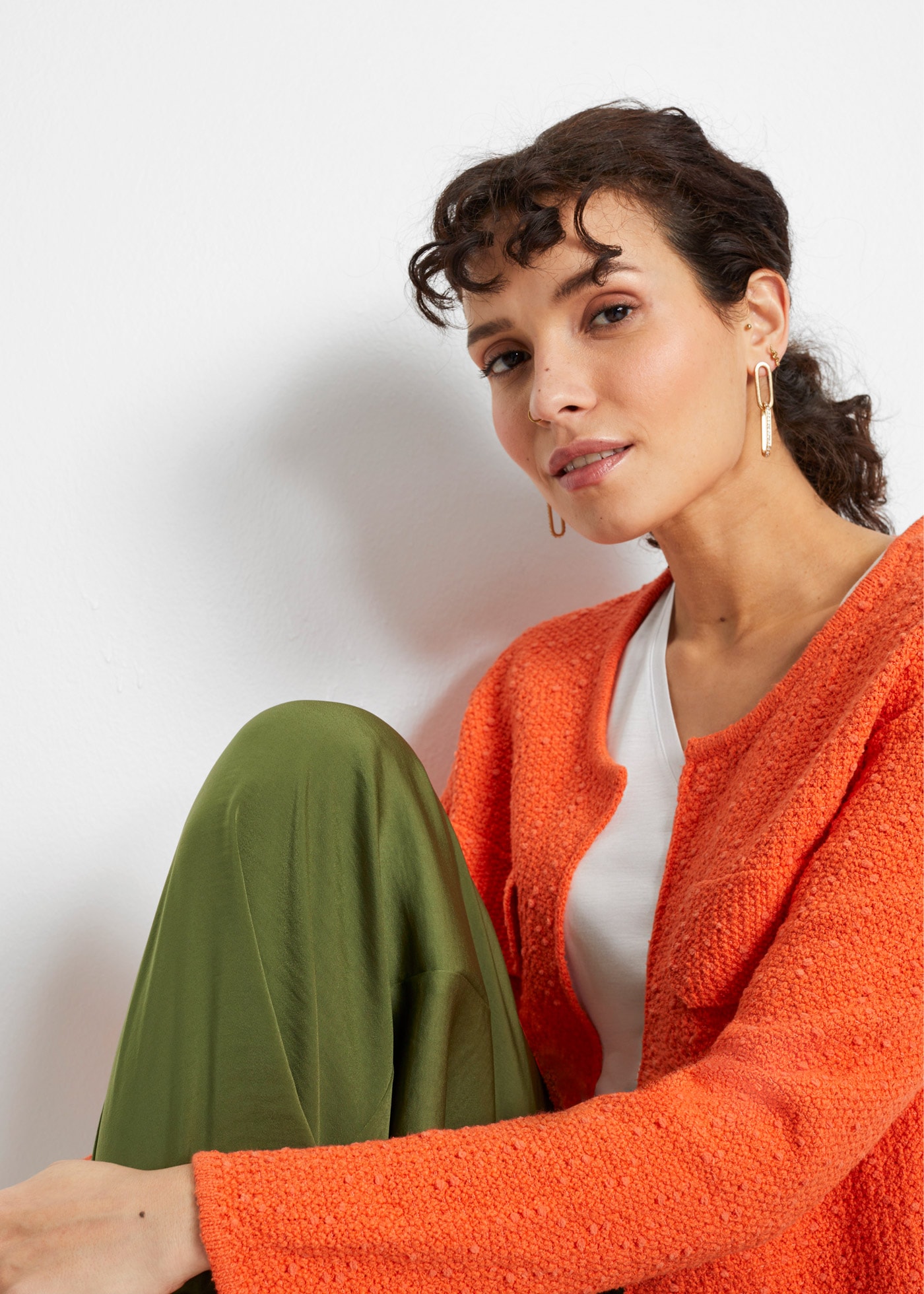 bonprix Veste en tricot Loose fit, mit Bouclégarn, femininer Stil