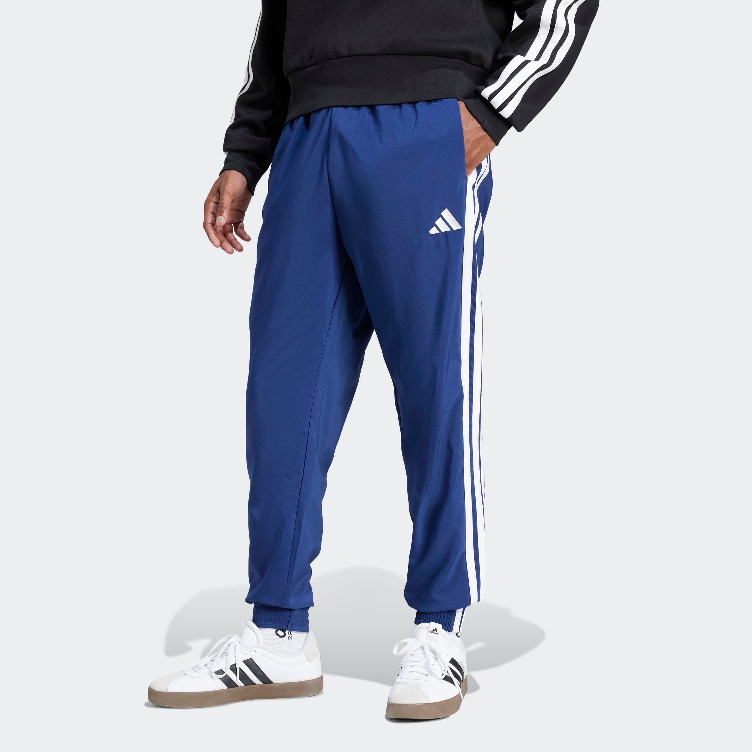Image of adidas Sportswear Sporthose "ESSENTIALS 3-STREIFEN WOVEN" für vielseitige Aktivitäten im Alltag und beim Sport, aus Polyester