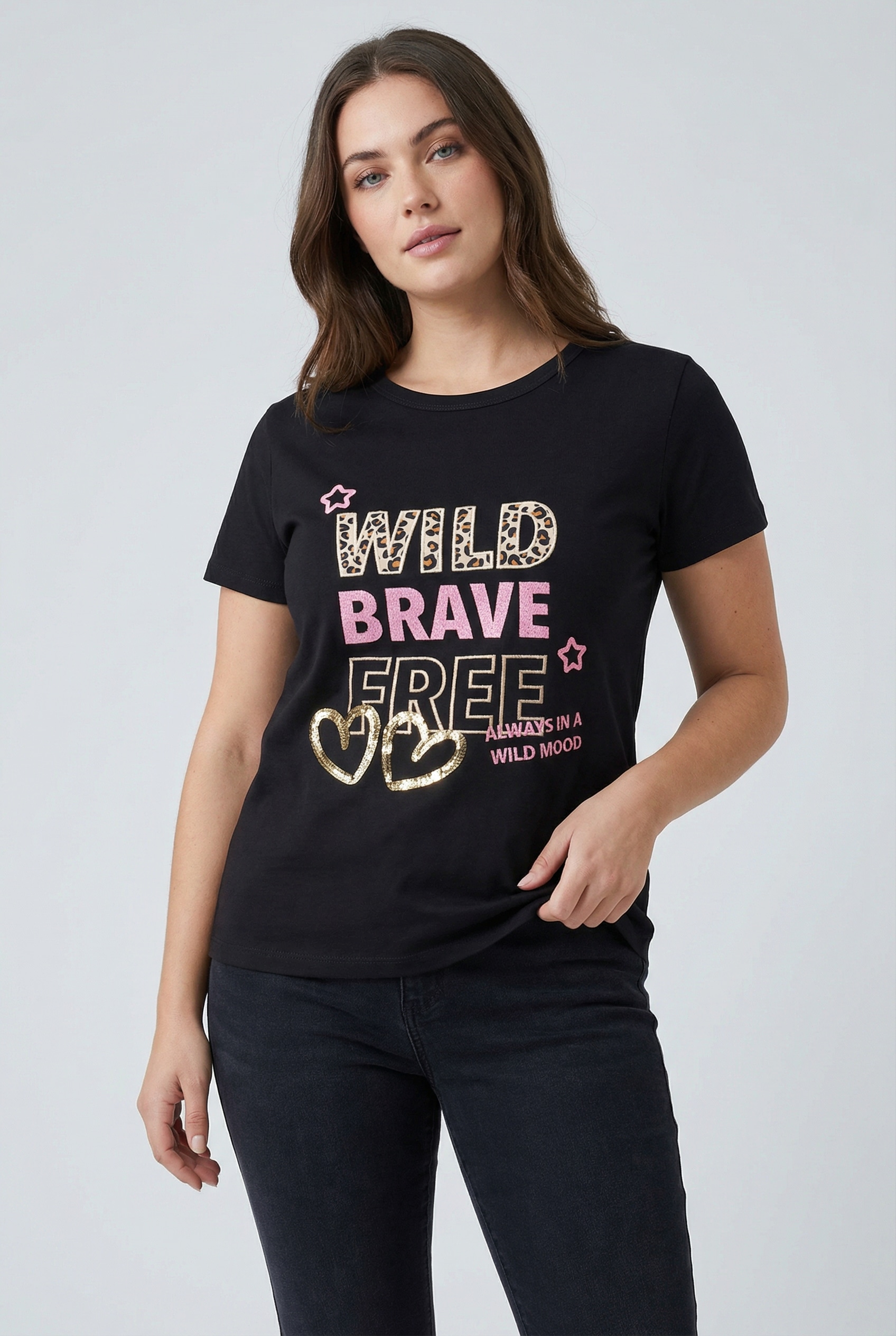 Zwillingsherz T-Shirt »"Wild Brave Free"« Leo-Muster, Pailletten, Kurzarm, Rundhalsausschnitt, Schriftzüge