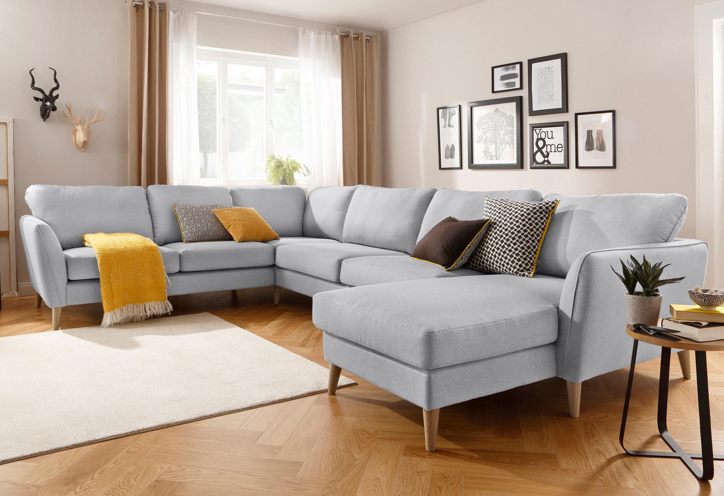 Image of Home affaire Wohnlandschaft »Marseille«, Mit Massivholzbeinen aus Eiche, In verschieden Bezügen und Farbvarianten bei Ackermann Versand Schweiz