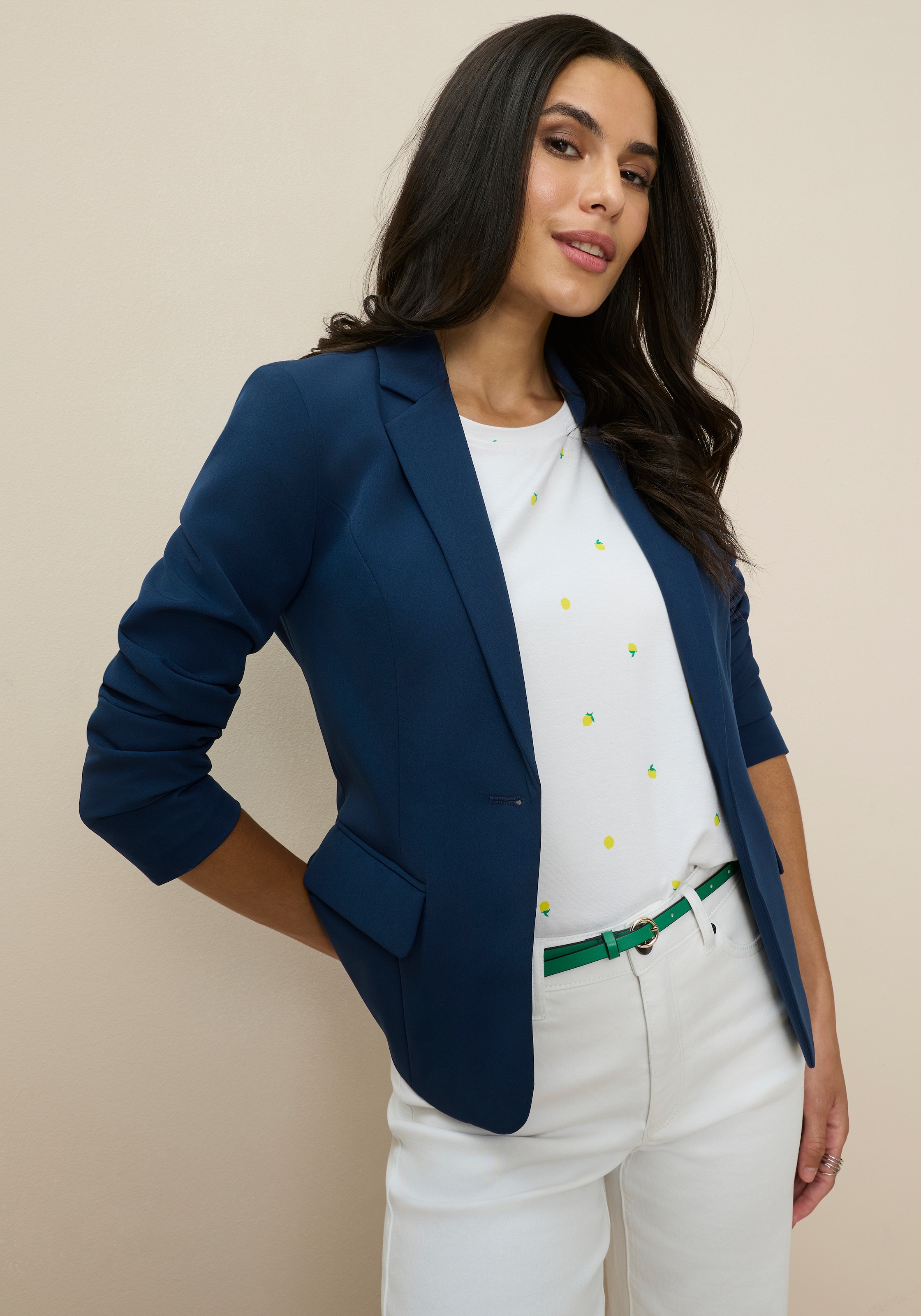 Image of Tamaris Kurzblazer "mit figurbetonter Passform" in Trendfarben - mit passender Hose