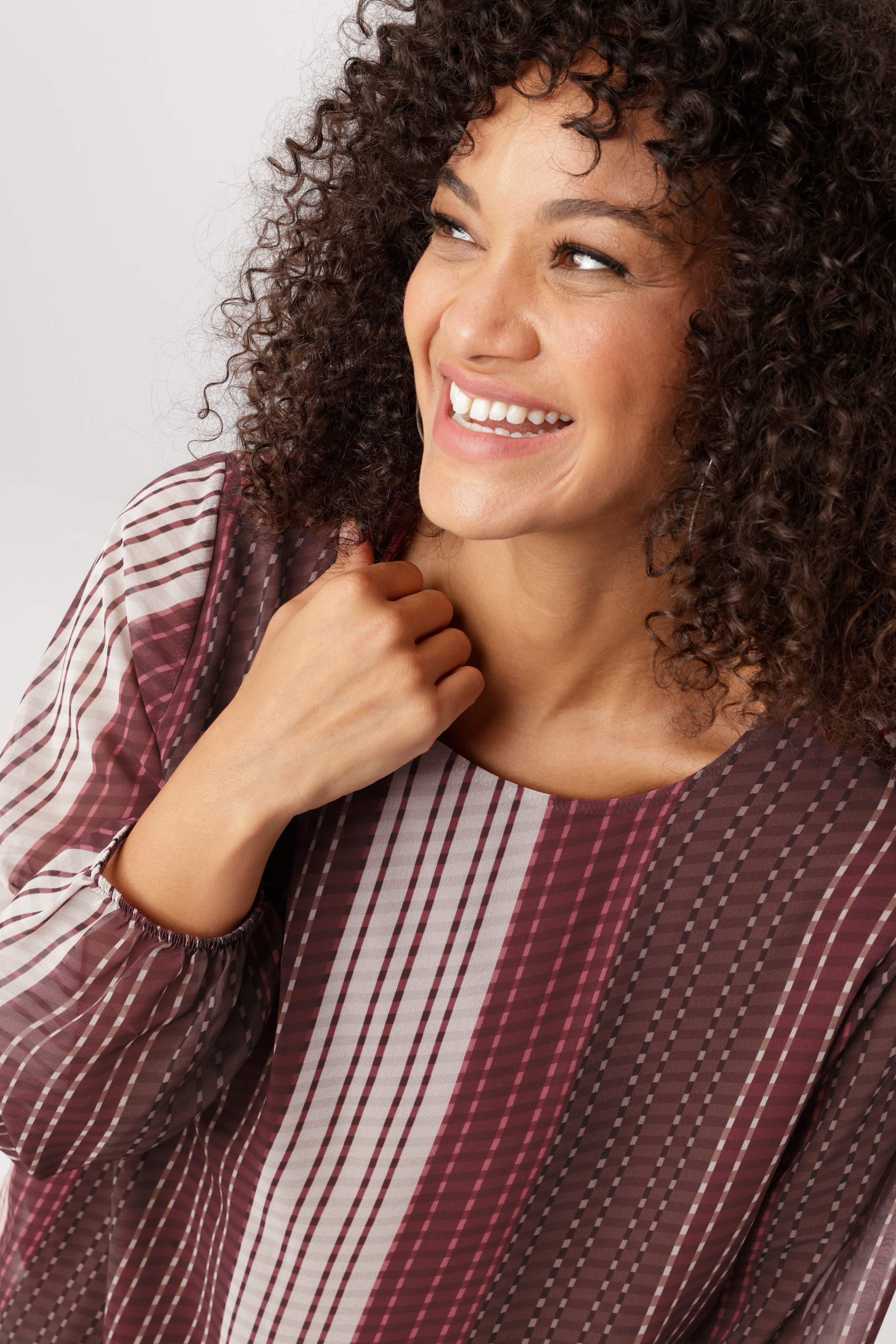 Aniston PLUS Blouse à enfiler avec doublure jersey opaque - NOUVELLE COLLECTION