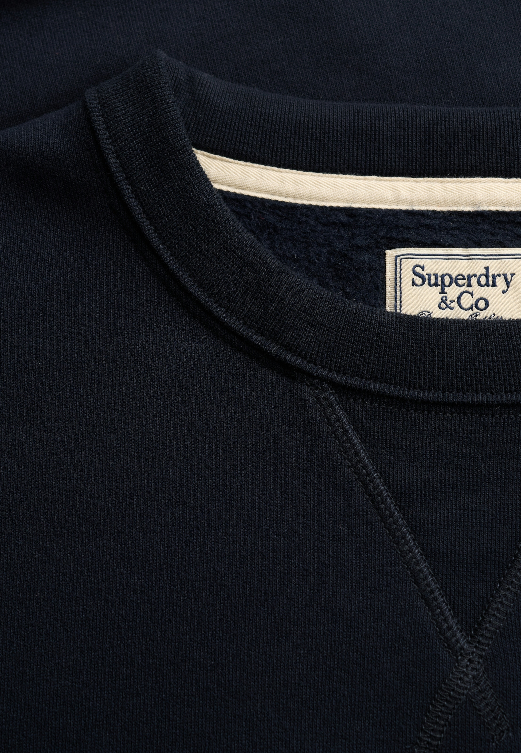 Superdry Sweatshirt »ESSENTIAL STACKED LOGO CREW«, Baumwollmischung
