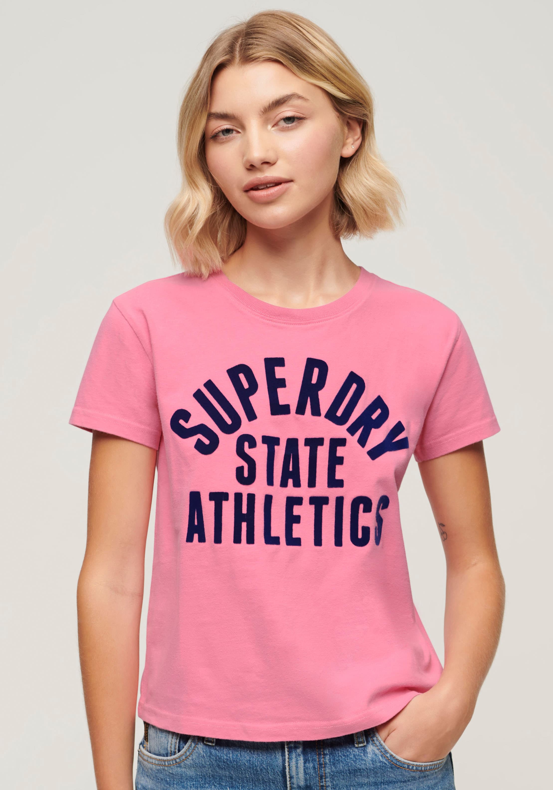 Superdry Print-Shirt »stylisches T-Shirt VARSITY FLOCKED FITTED TEE mit bedrucktem Design«, (Rundhals, Kurzarm, Logodruck, Frontdruck, Flockprint), normale Passform aus pflegeleichter Baumwolle-Superdry 1