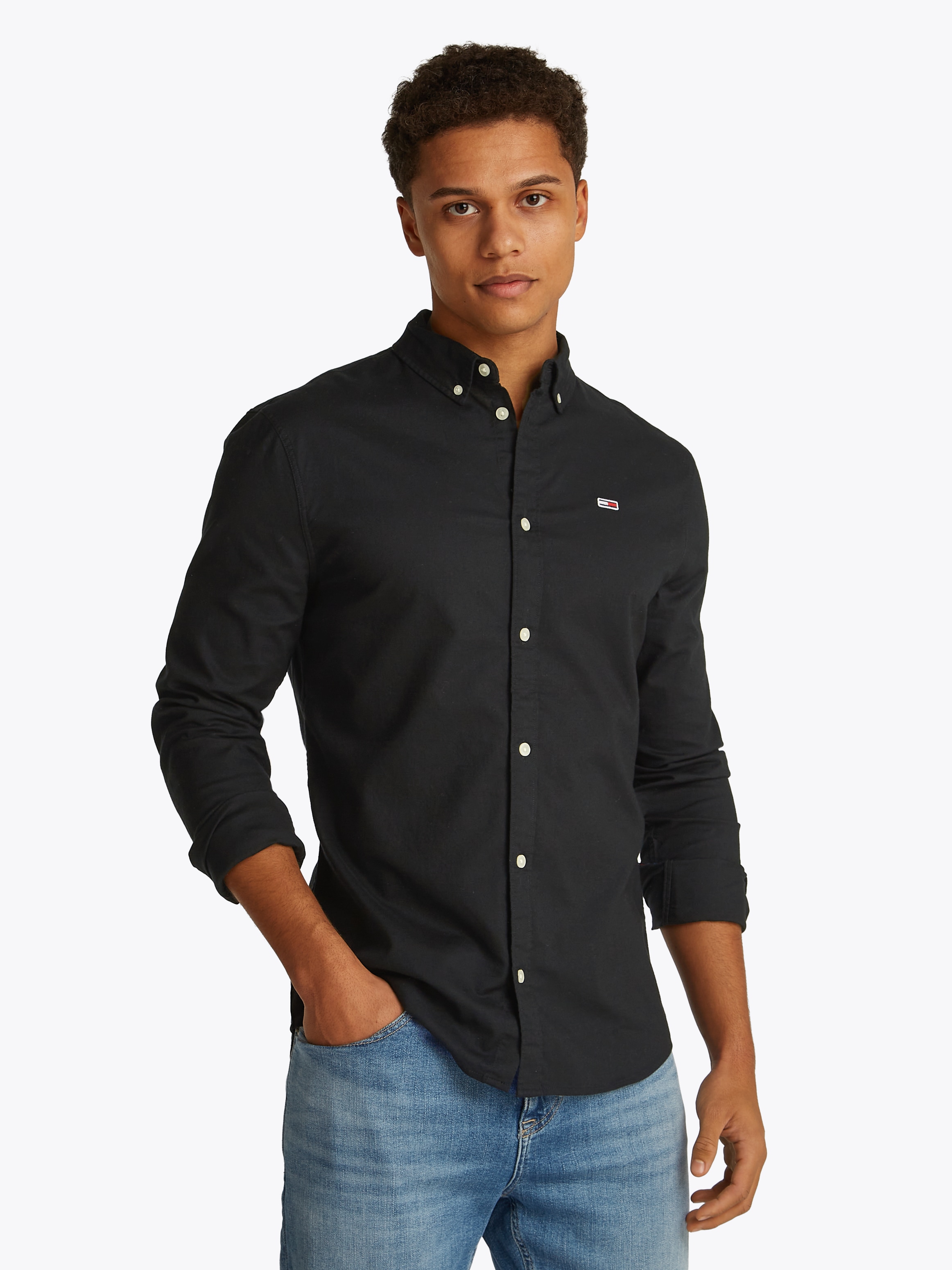 Tommy Jeans Langarmhemd »TJM Slim Stretch Oxford Shirt«, mit Flaglabel auf der Brust