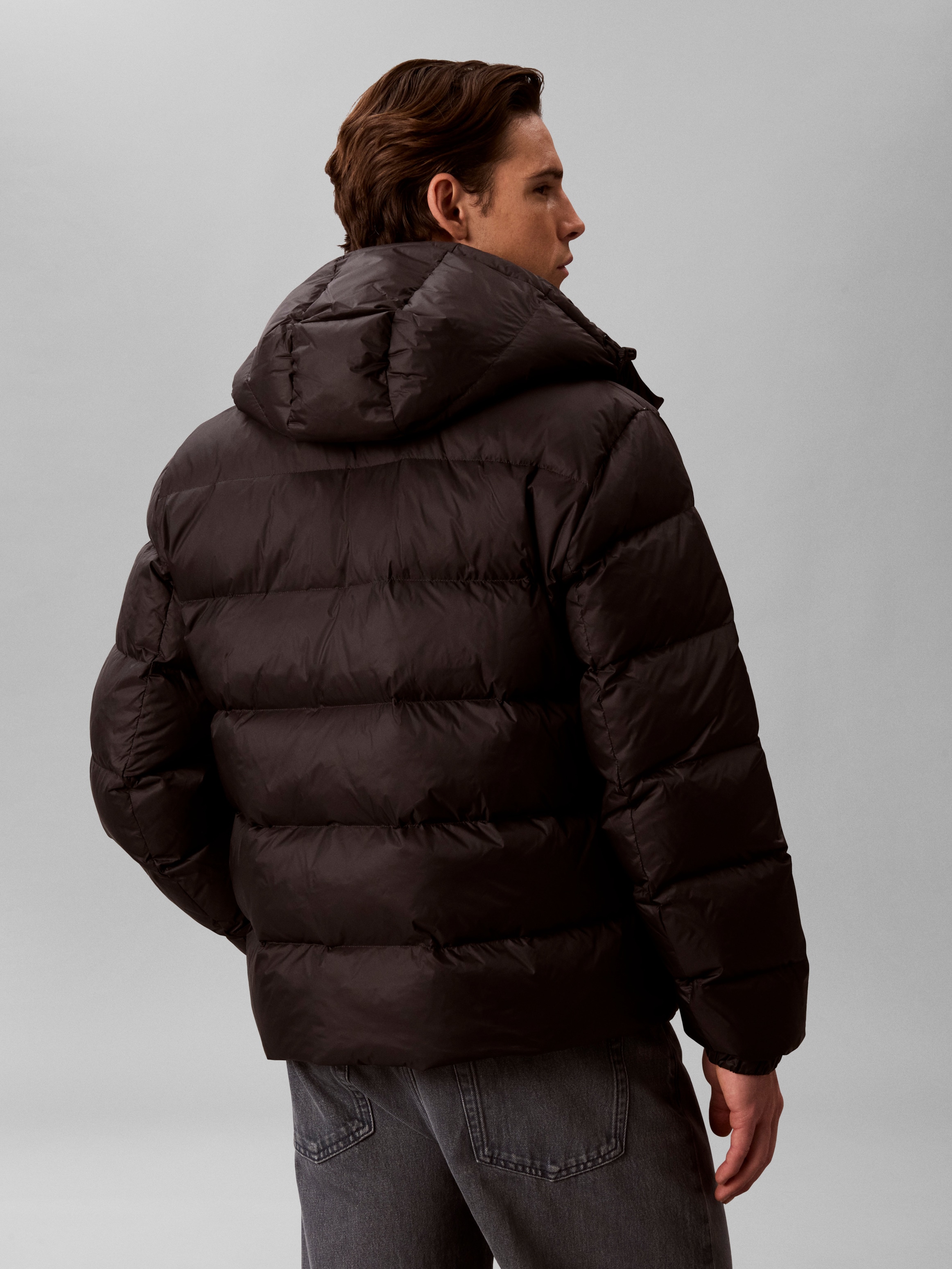Calvin Klein Jeans Veste matelassée avec capuche coupe régulière, rembourré chaud, broderie logo