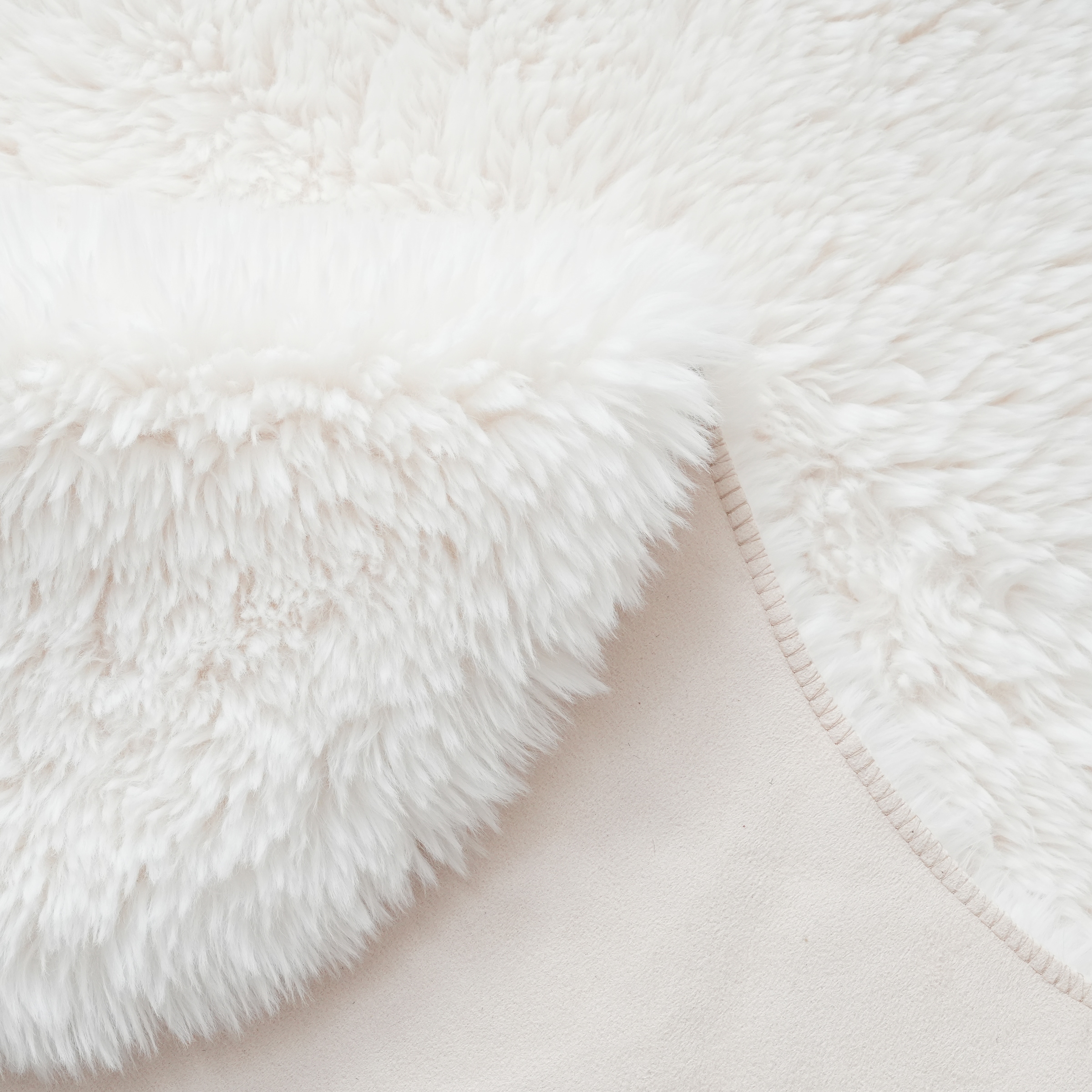 GOODproduct Hochflor-Teppich »Mollin, Fellform, leichter Glanz« rechteckig 30 mm Höhe Kunstfell, Fellimitat, waschbar, flauschig, weich, Wohnzimmer
