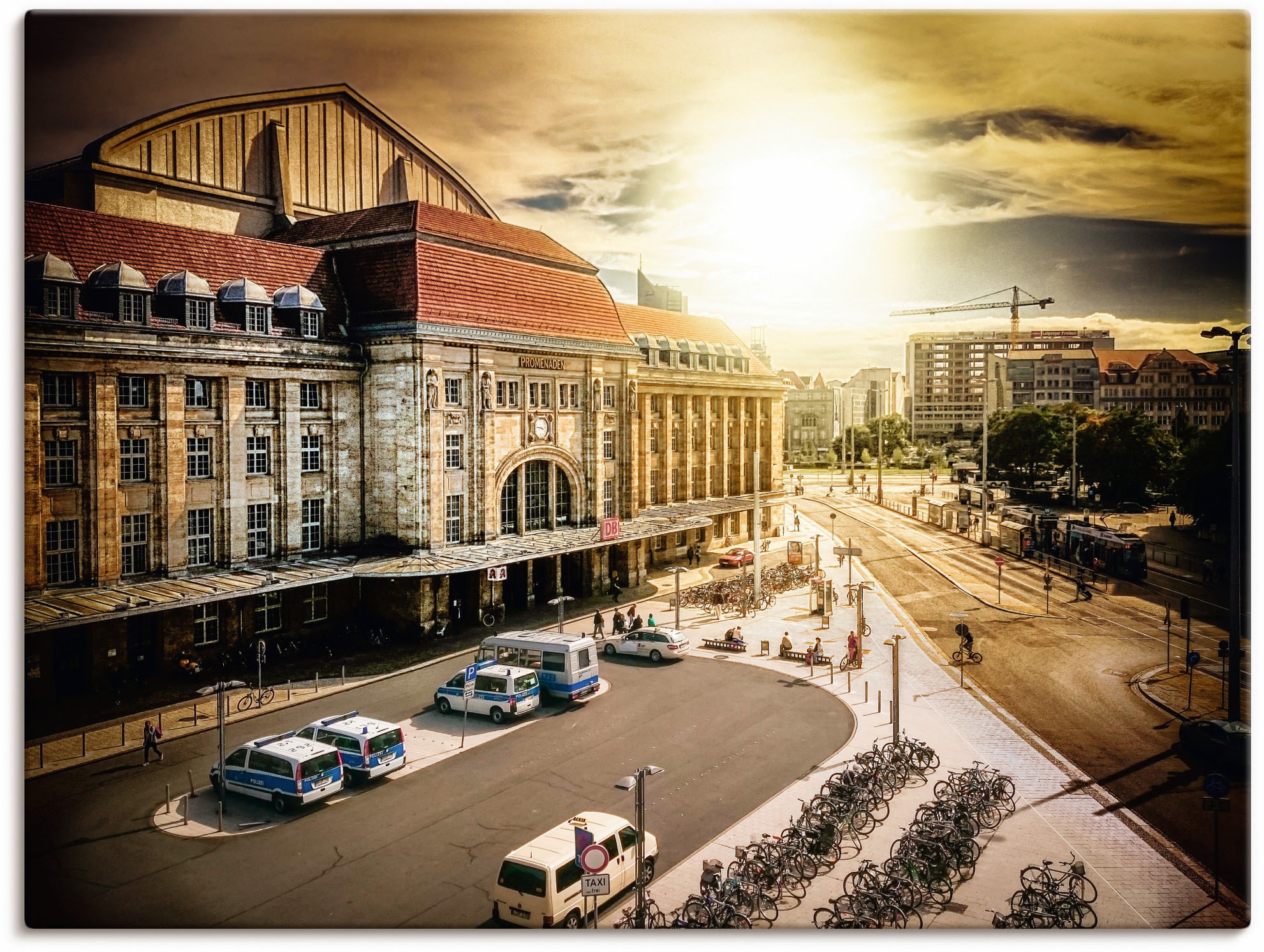 Image of Artland Wandbild »Hauptbahnhof Leipzig im Sonnenuntergang«, Gebäude, (1 St.), in vielen Grössen & Produktarten - Alubild / Outdoorbild für den Aussenbereich, Leinwandbild, Poster, Wandaufkleber / Wandtattoo auch für Badezimmer geeignet bei Ackermann Versa