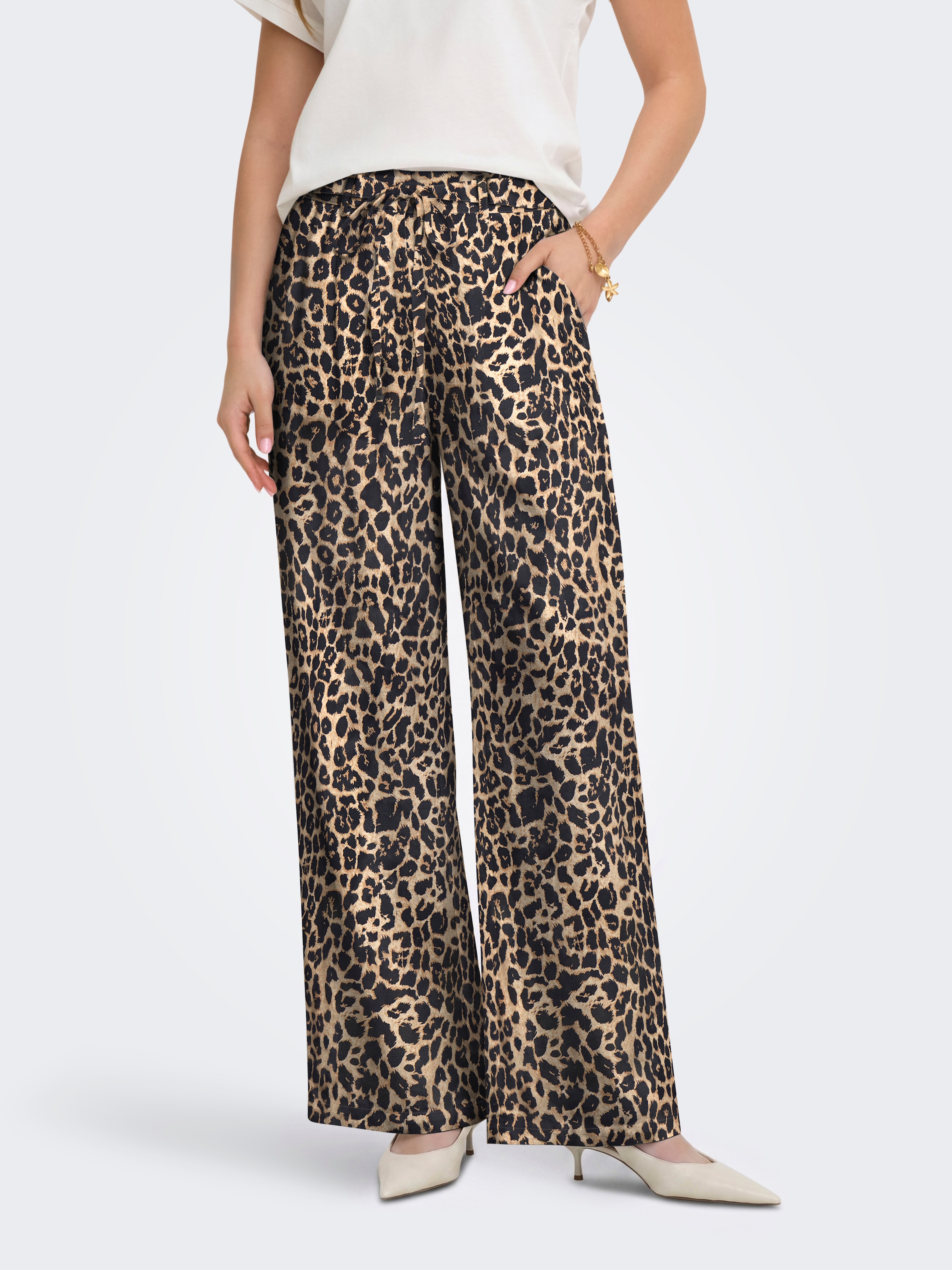 Image of ONLY Schlupfhose "ONLSILVA LOOSE PANTS WVN NOOS" Viskose, regular fit