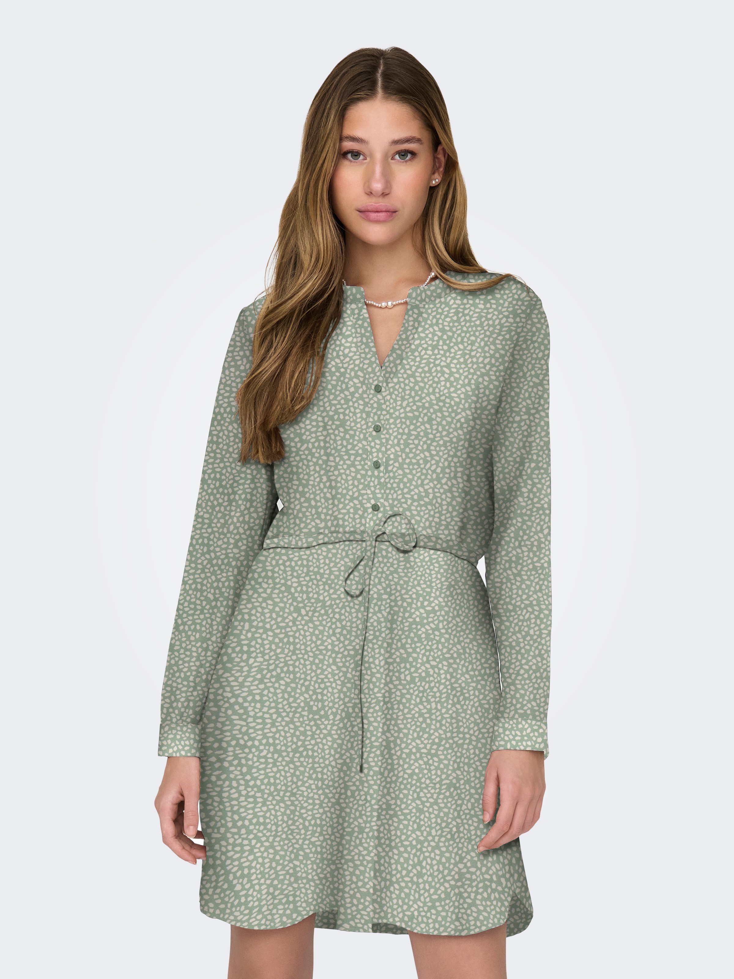 Image of ONLY Druckkleid "ONLCORY LIFE L/S V-NECK TUNIC WVN NOOS" Sommerkleid mit Taillengürtel