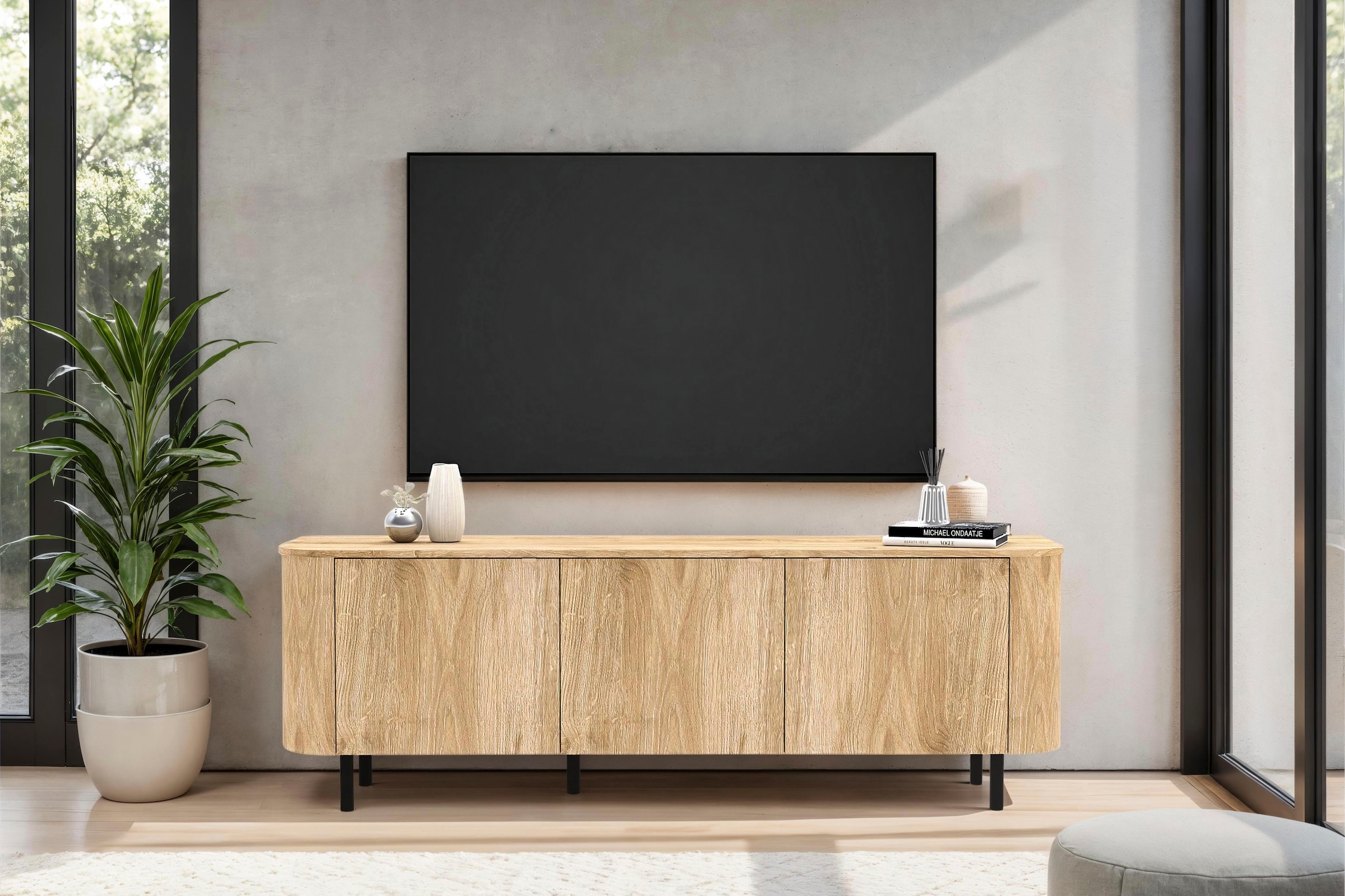 Home affaire Lowboard »Murano, 181 cm breit, 3 Türen, TV-Schrank, TV-Kommode, Medienboard« Formgebogenes MDF, Stirnseiten mit Rundung, Füsse und Griffe aus Metall