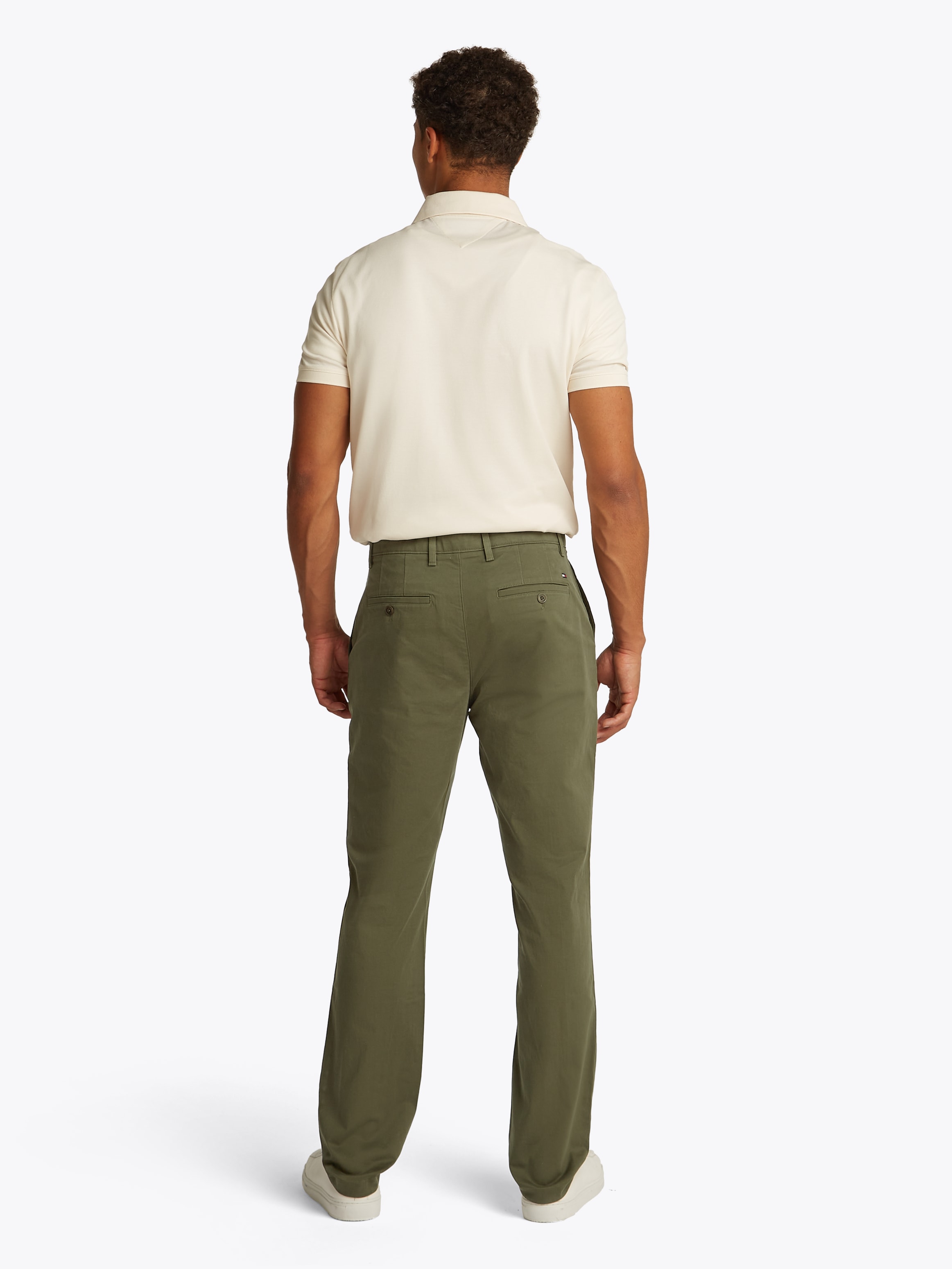 Tommy Hilfiger Chinohose »DENTON CHINO SATIN«, mit Gesässtaschen mit Knopf, Logostickerei