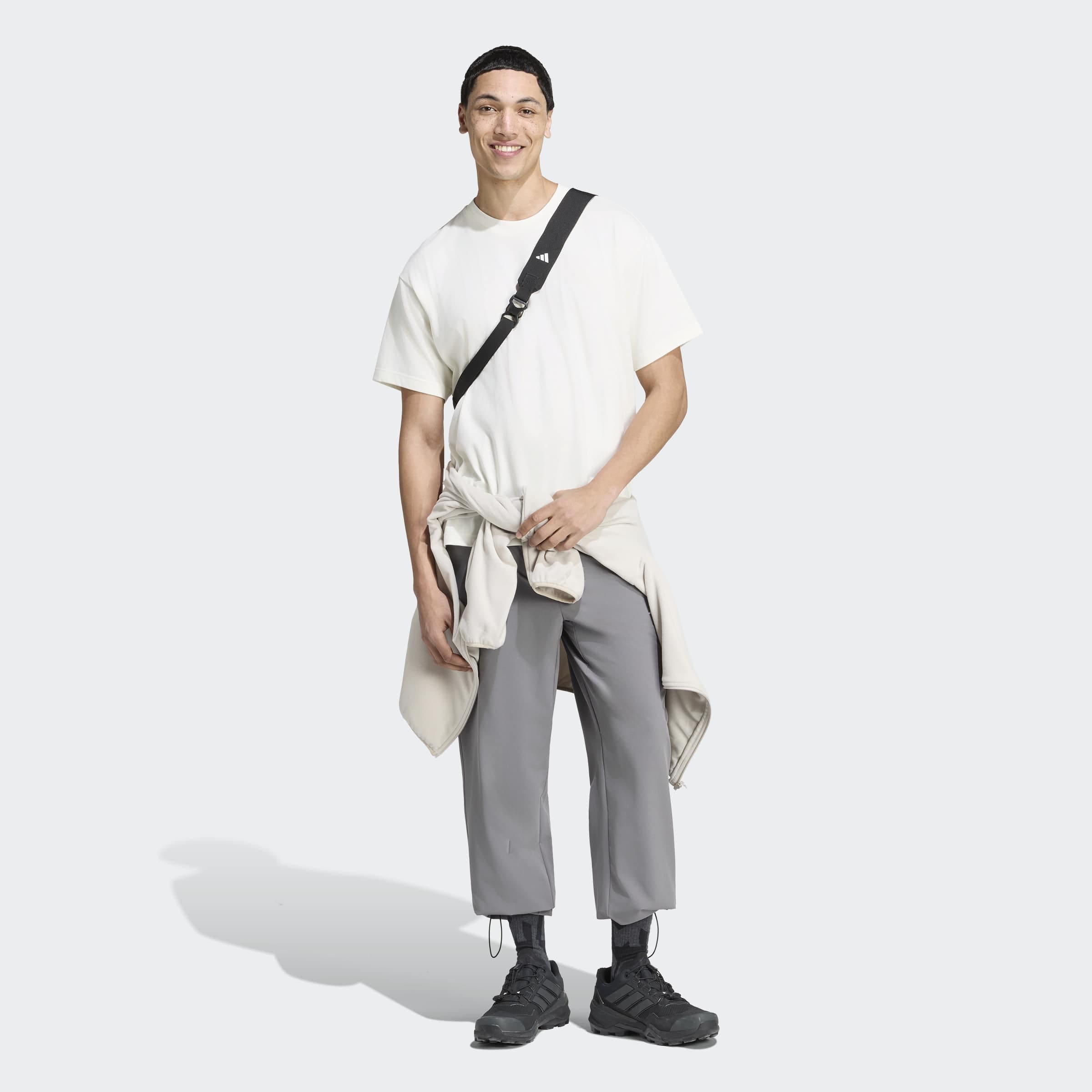 adidas TERREX »ELEMENTS GRAPHIC« sportlicher Stil, aus Baumwolle, mit Rundhalsausschnitt, Kurzarm