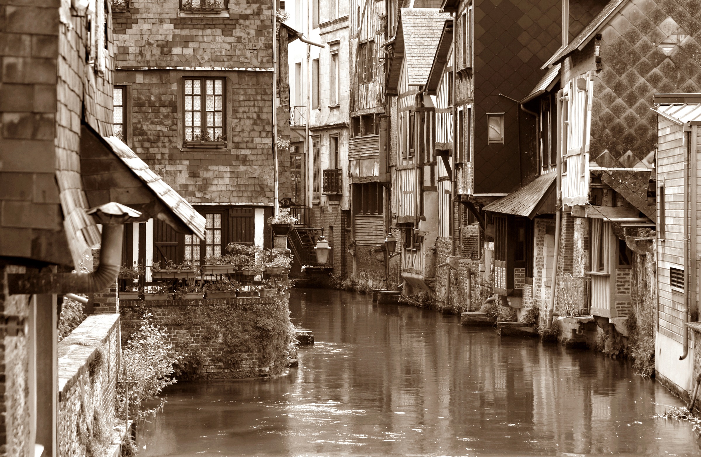 Image of Papermoon Fototapete »Venedig Sepia«, Vliestapete, hochwertiger Digitaldruck, inklusive Kleister bei Ackermann Versand Schweiz