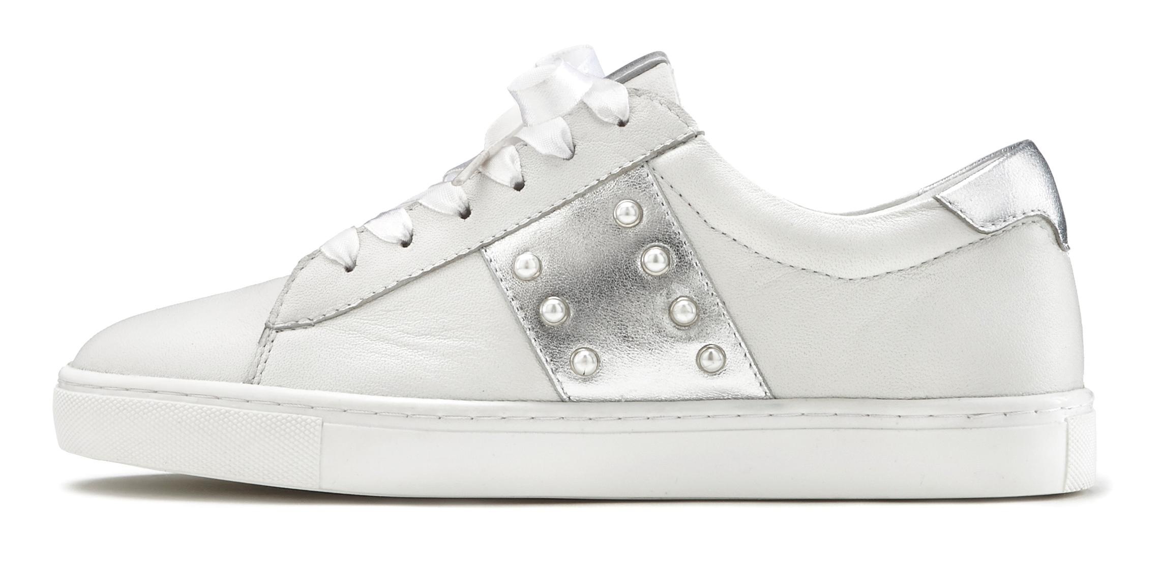 Image of LASCANA Sneaker, aus weichem Leder mit Metallic-Einsätzen bei Ackermann Versand Schweiz