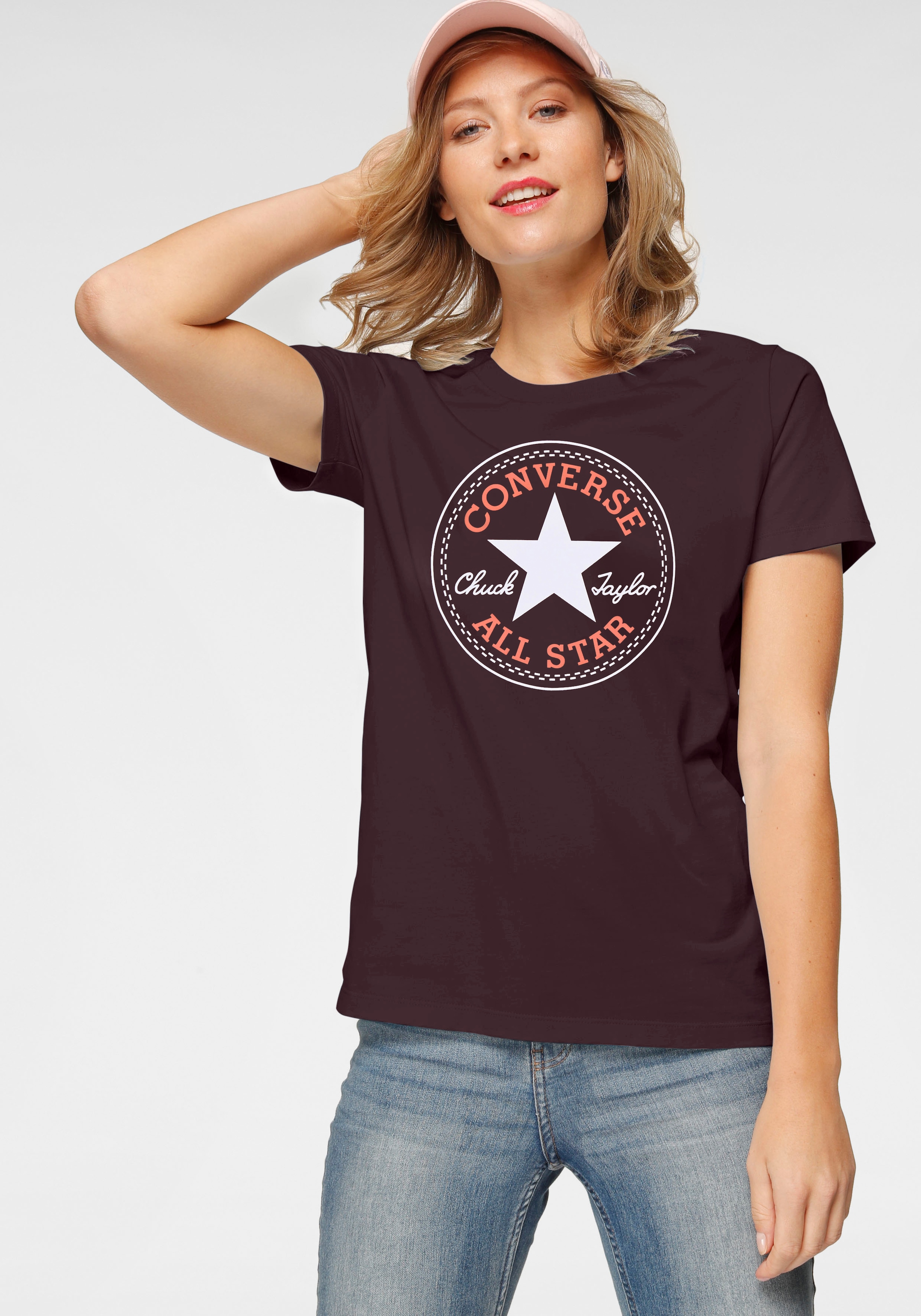 Converse T-Shirt »UNISEX CONVERSE GO-TO ALL STAR PATCH LOGO STANDARD FIT T-SHIRT«, (1 tlg.)