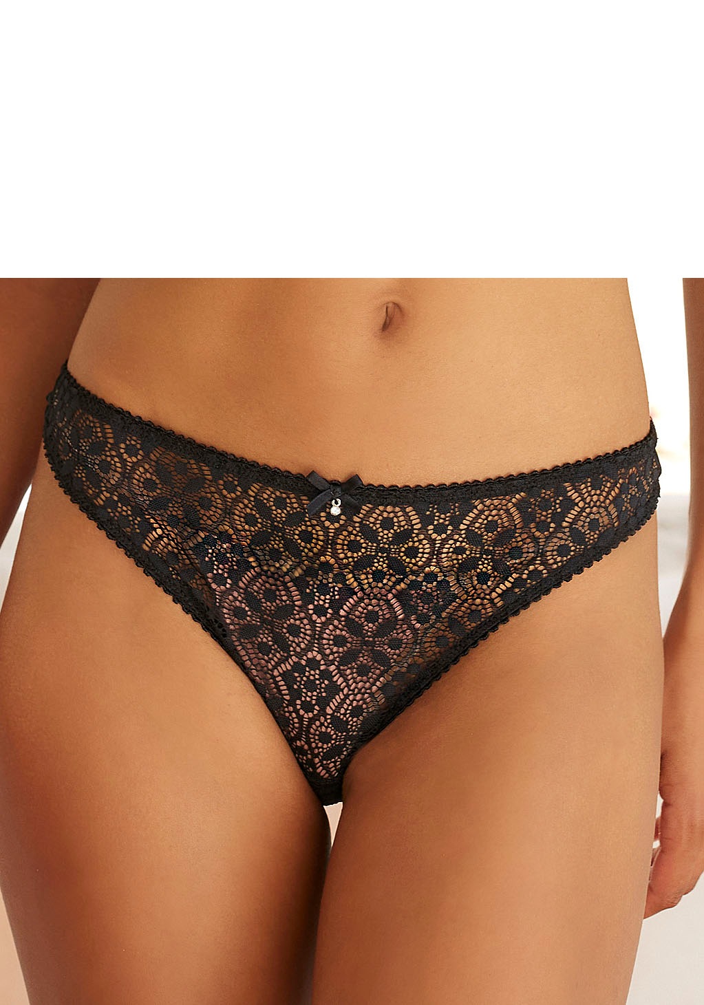 Image of Vivance String, (2 St.), aus blumiger Spitze im attraktiven Doppelpack bei Ackermann Versand Schweiz