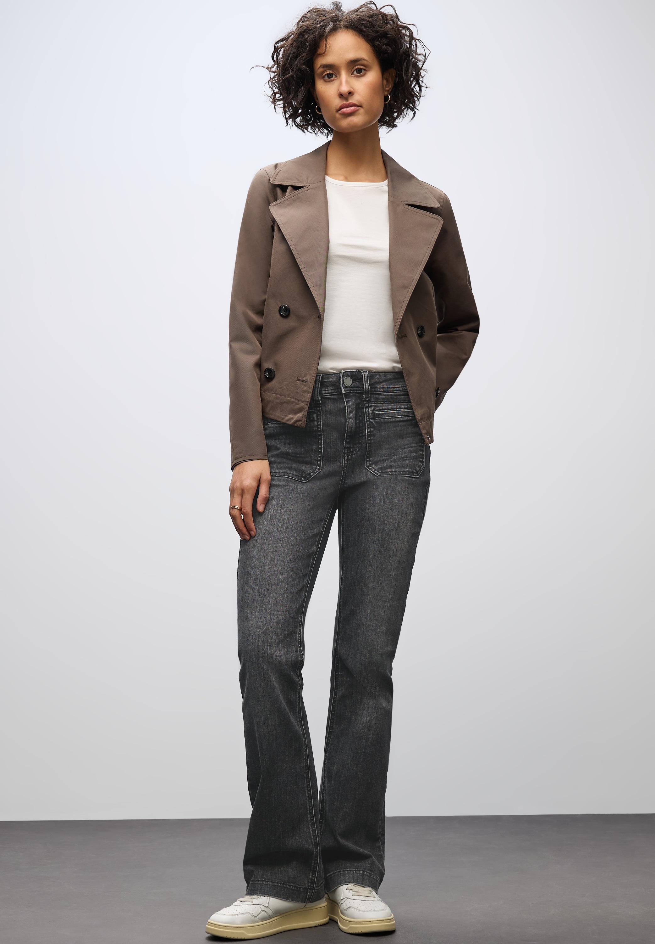 STREET ONE Bootcut-Jeans, mit grossen Front-Taschen