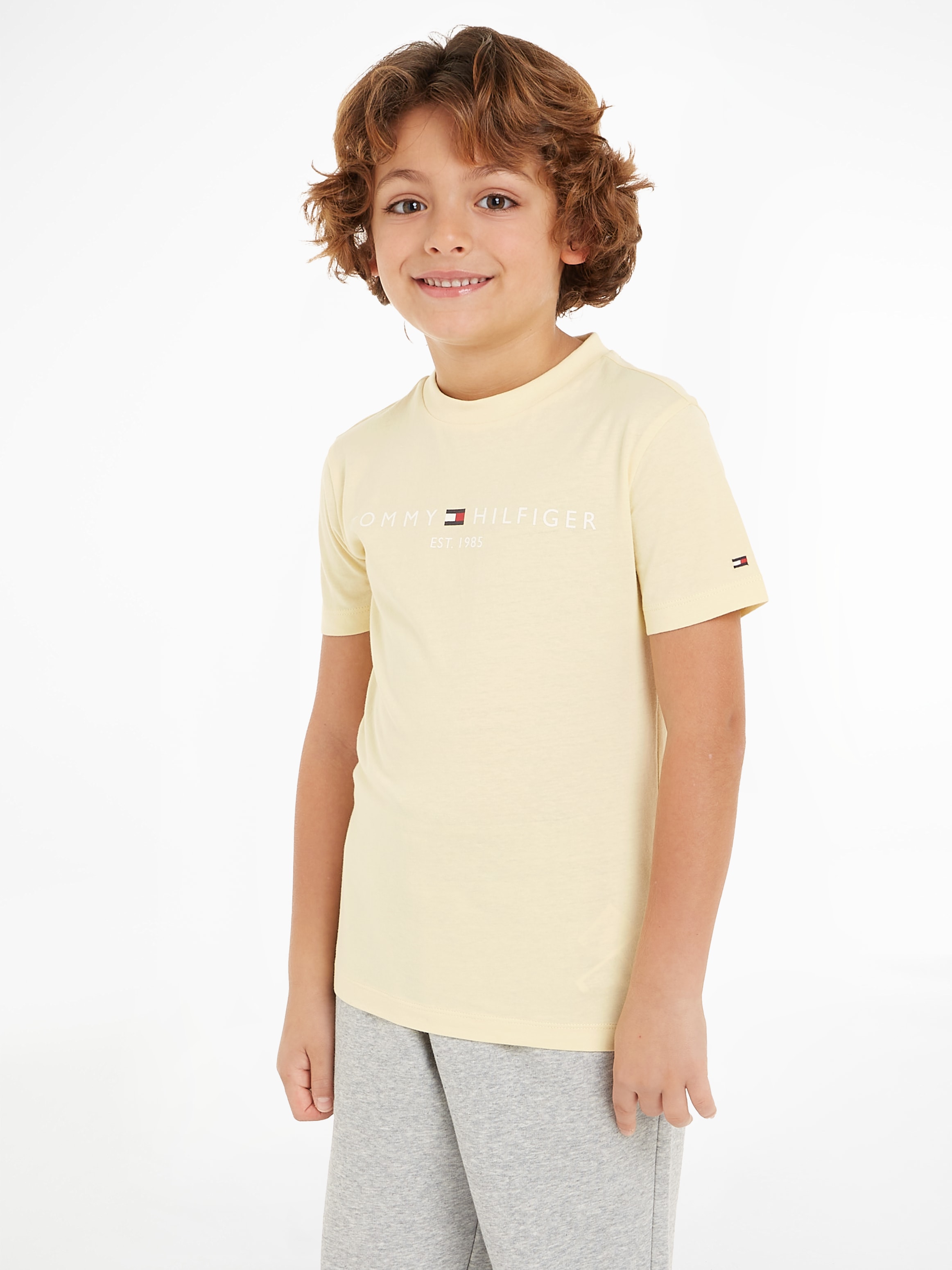 Kurzarmshirt »U ESSENTIAL TEE S/S«, Kinder bis 16 Jahre mit Logostickerei