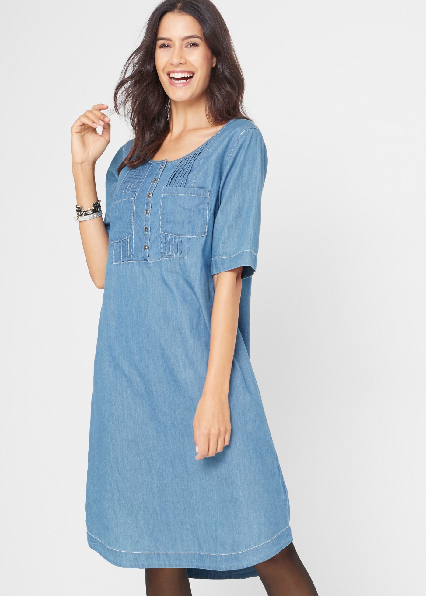 Image of bonprix Jeanskleid aus weichem Jeans-Material, mit Biesen und Knopfleiste am Oberteil