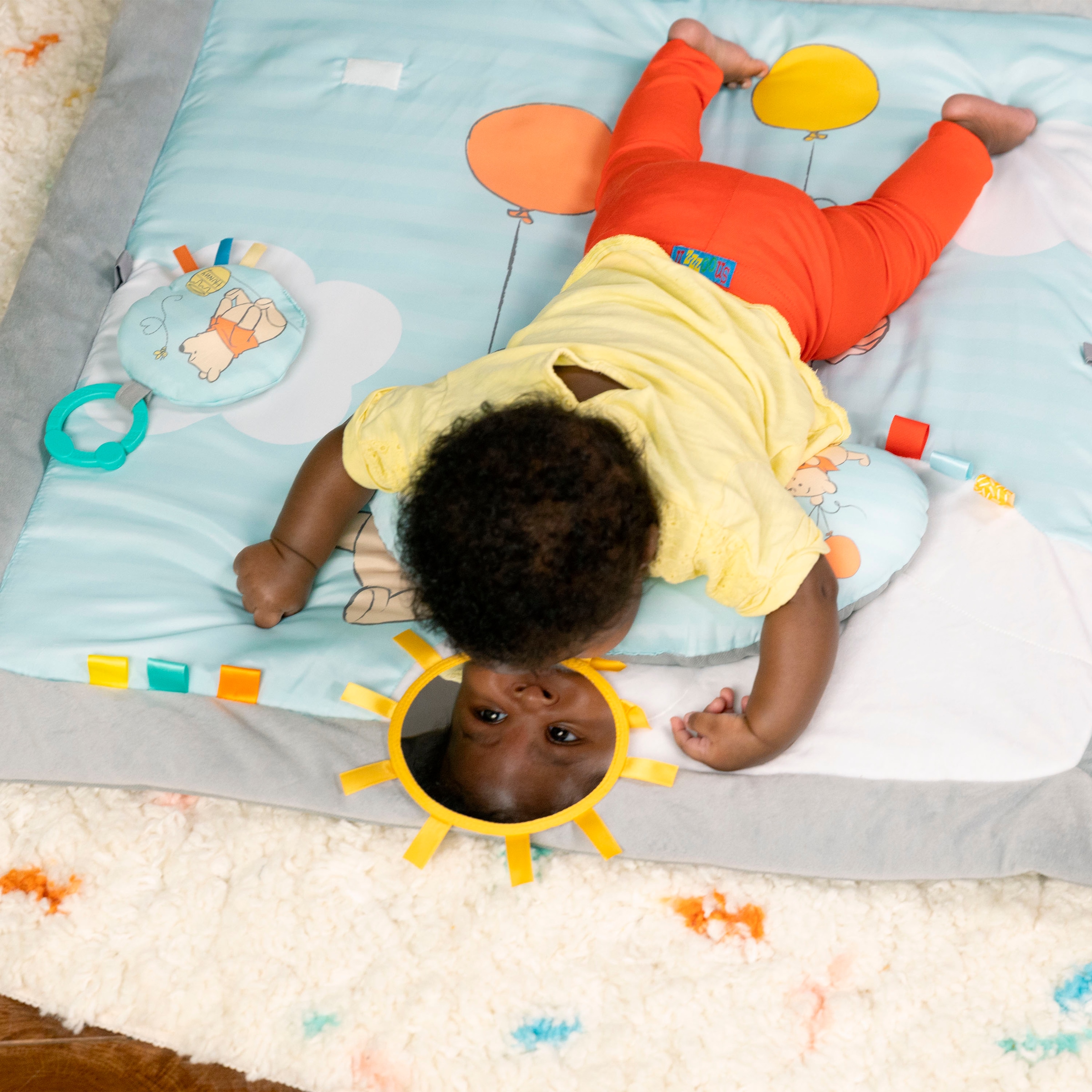 Bright Starts Arche de jeu »WINNIE THE POOH Once Upon a Tummy Time ™ Activity Gym« mit Plüschmatte und Stützkissen