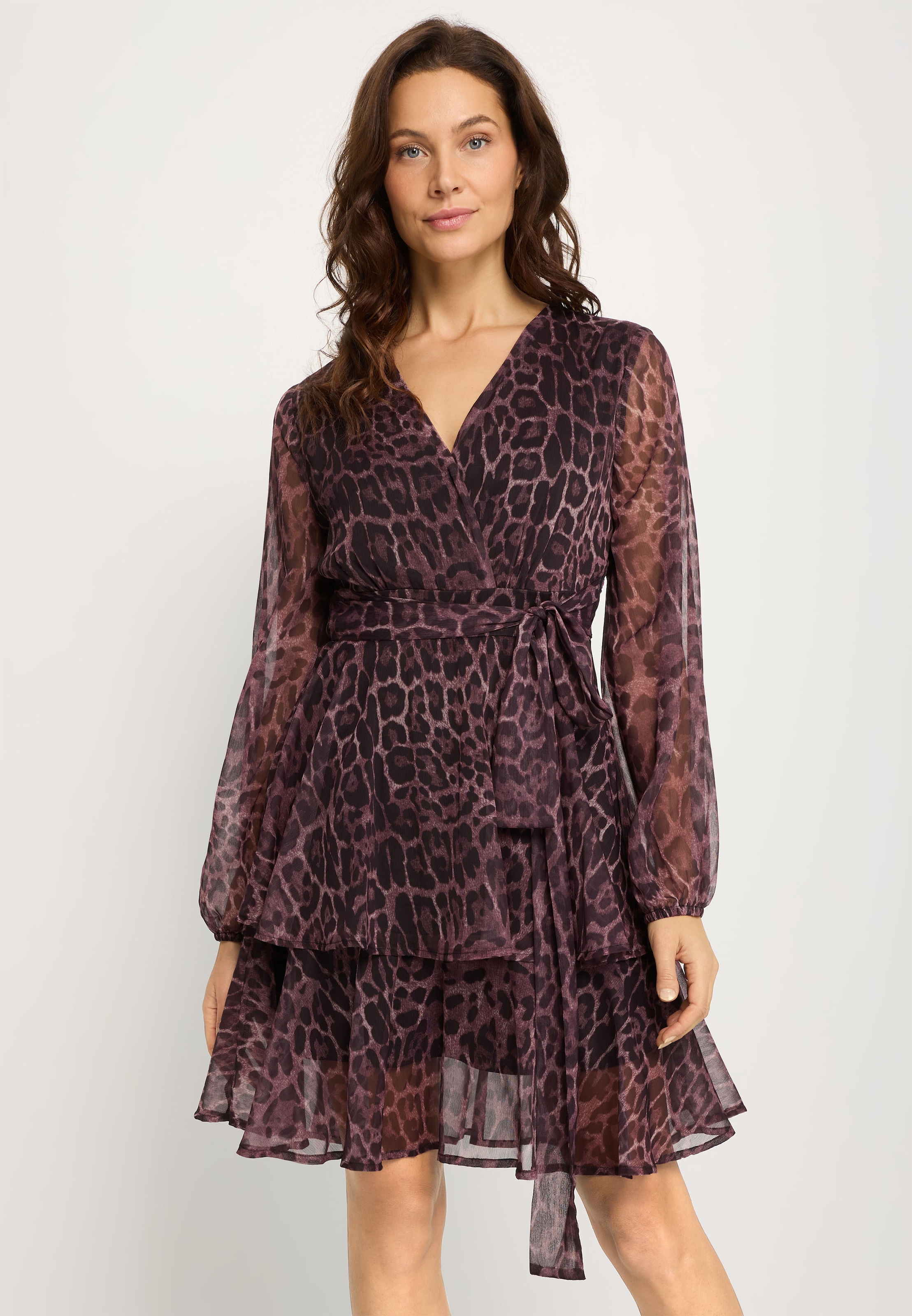 Image of LASCANA Druckkleid Ohne Taschen mit fixiertem Bindeband, elegantes Sommerkleid mit Leomuster