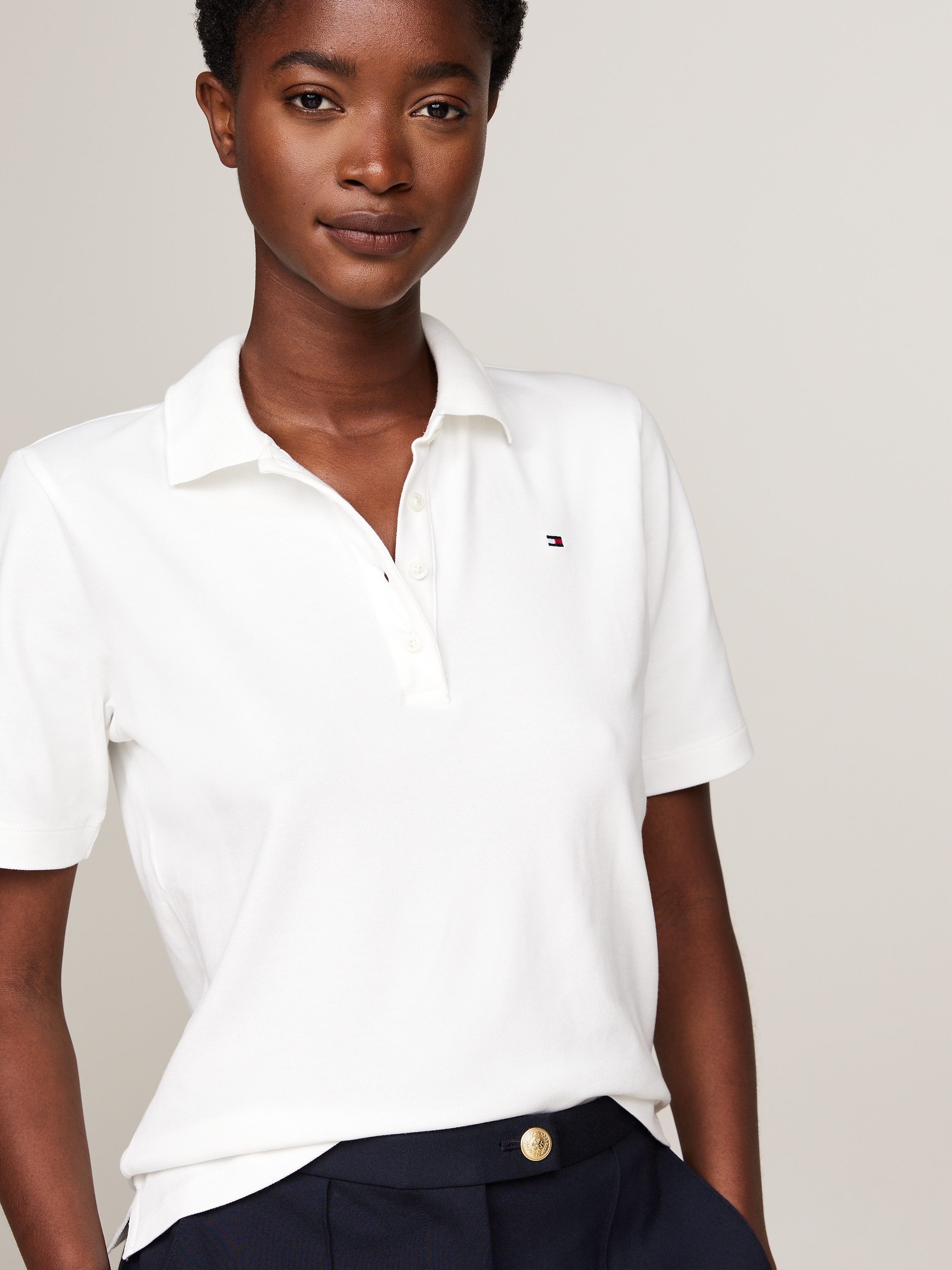 Tommy Hilfiger Poloshirt »1985 REG PIQUE POLO« mit Logo-Stickerei, Seitenschlitze, Regular Fit