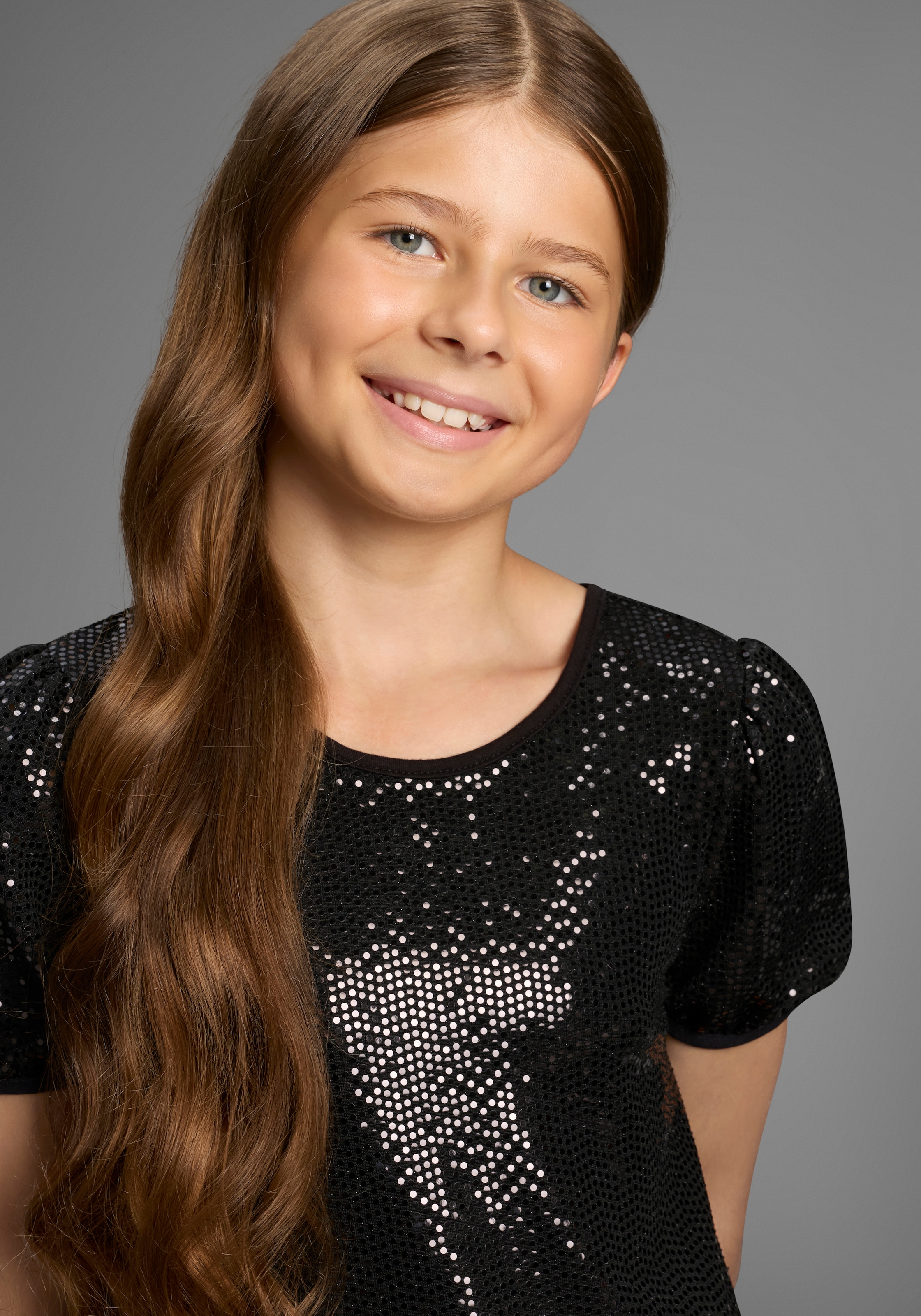 KIDSWORLD Robe en jersey »Shirtkleid in Pailletten-Allover-Design« Shirtkleid in Pailletten-Optik