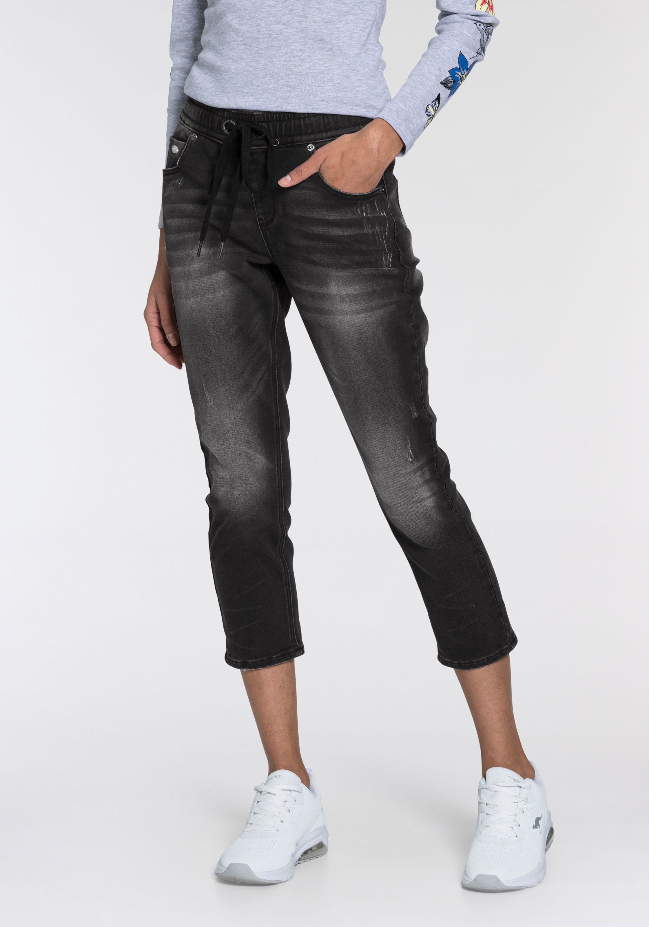 Image of KangaROOS Jogg Pants »JOGG-DENIM-CAPRI«, in Denim-Optik mit elastischem Bündchen - NEUE KOLLEKTION bei Ackermann Versand Schweiz