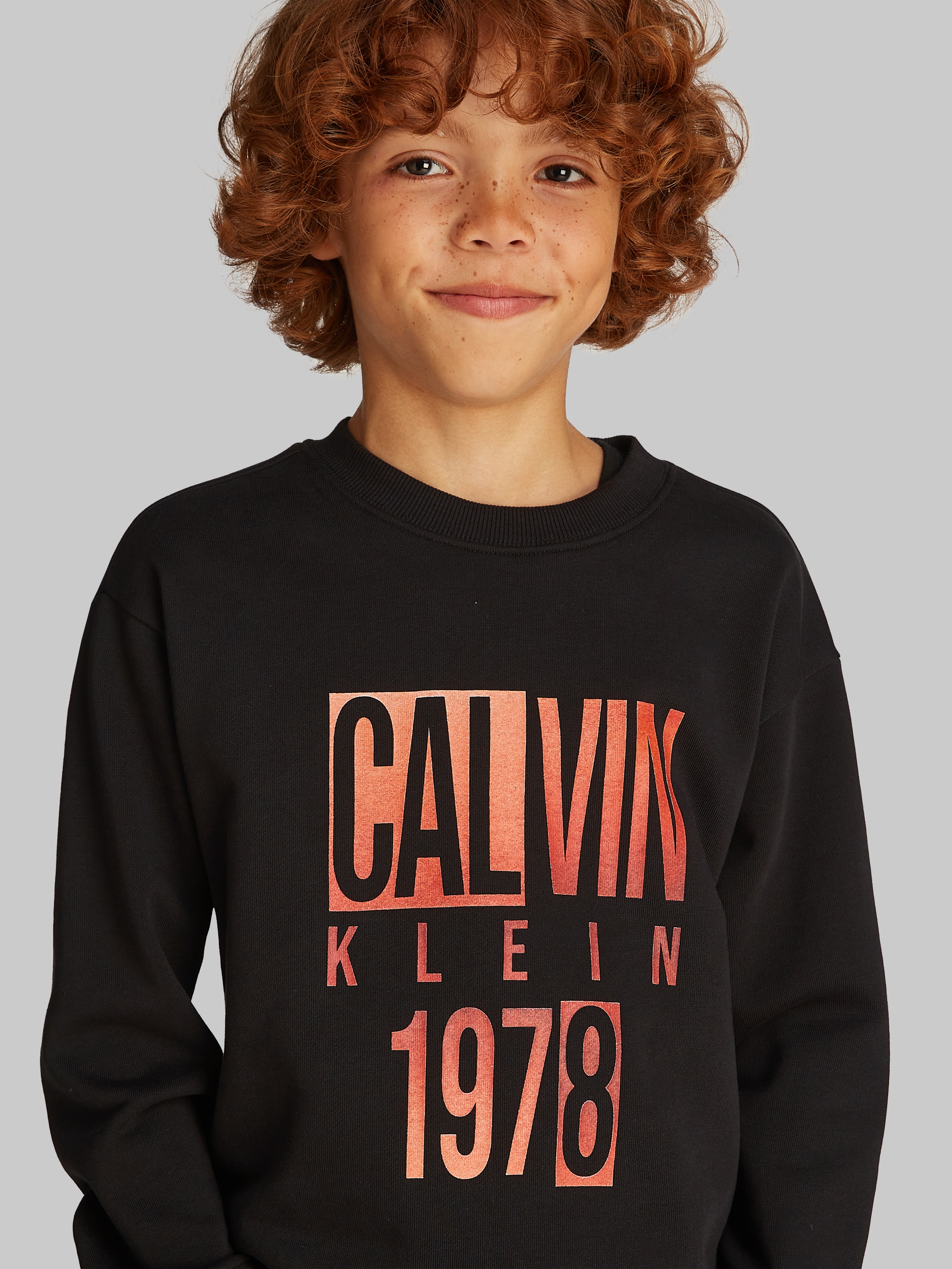 Image of Calvin Klein Sweatshirt "GRADIENT GRAPHIC CN", mit grossem Logodruck