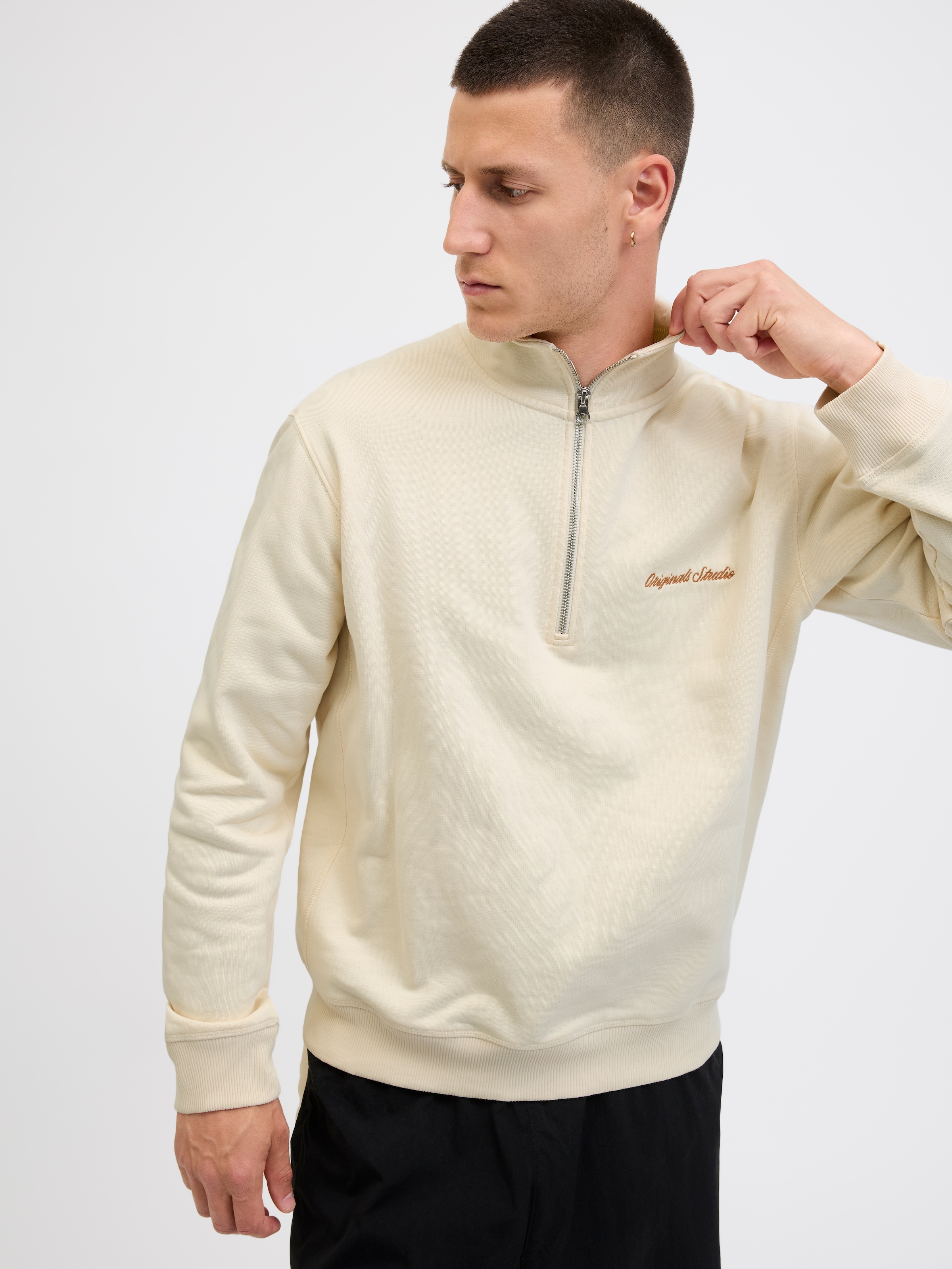 Jack & Jones Sweat-shirt »JORNORREBRO EMB SWEAT HIGH NECK SN«
