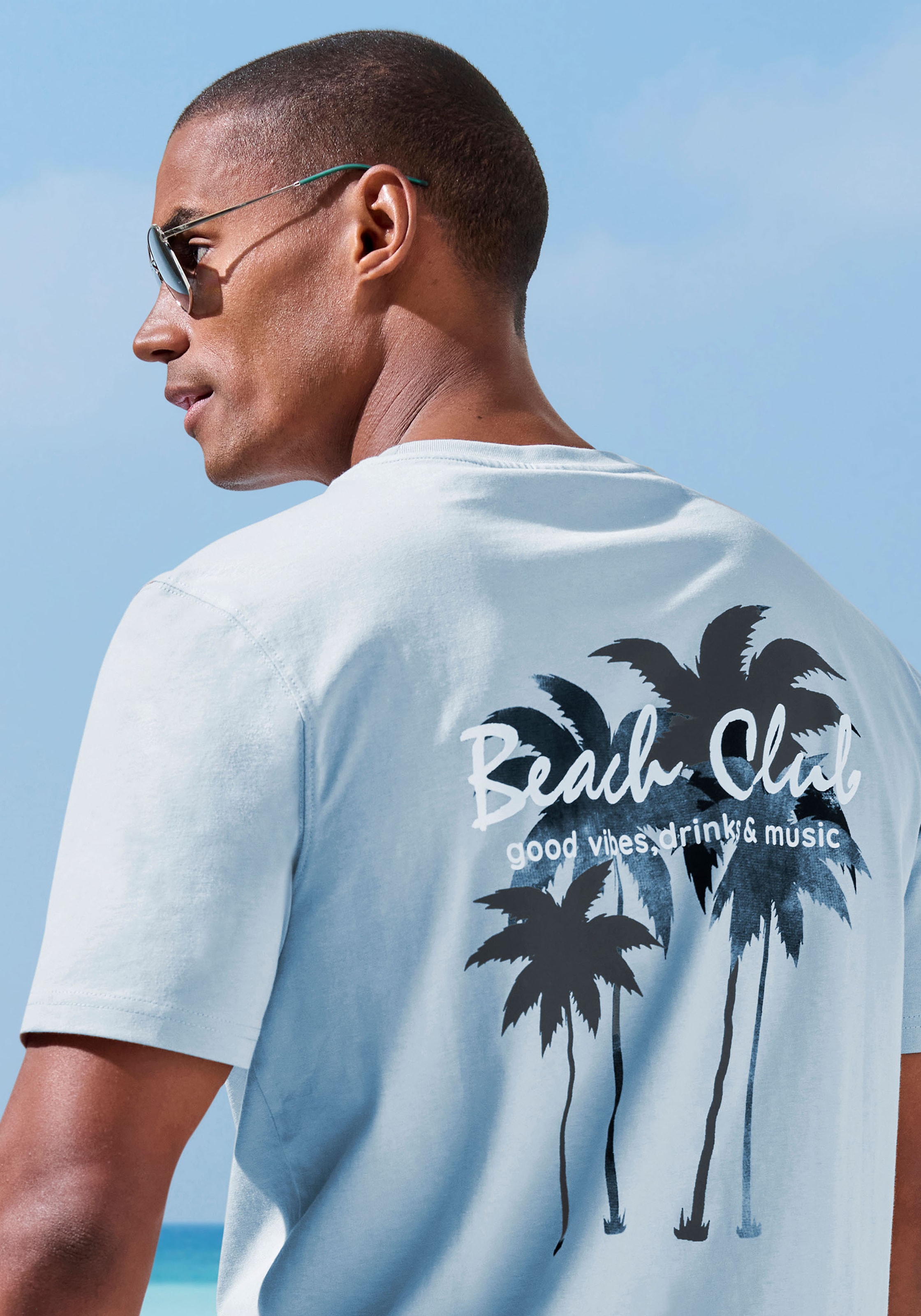 Beachtime T-Shirt »mit grossem Rückenprint«, Regular-Fit, mit Print vorn und hinten