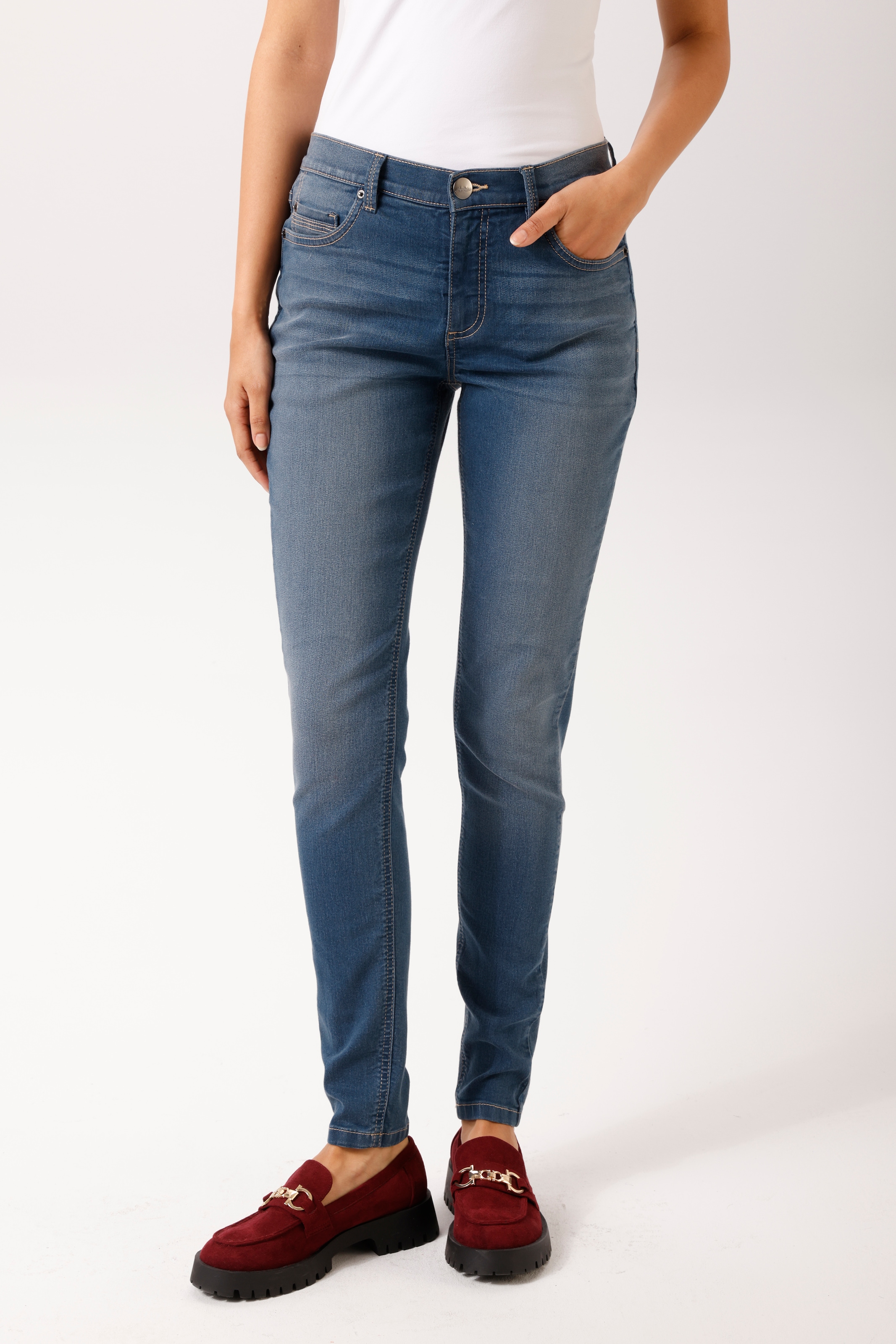Aniston CASUAL Skinny-fit-Jeans in trendiger Used-Waschung - NEUE KOLLEKTION