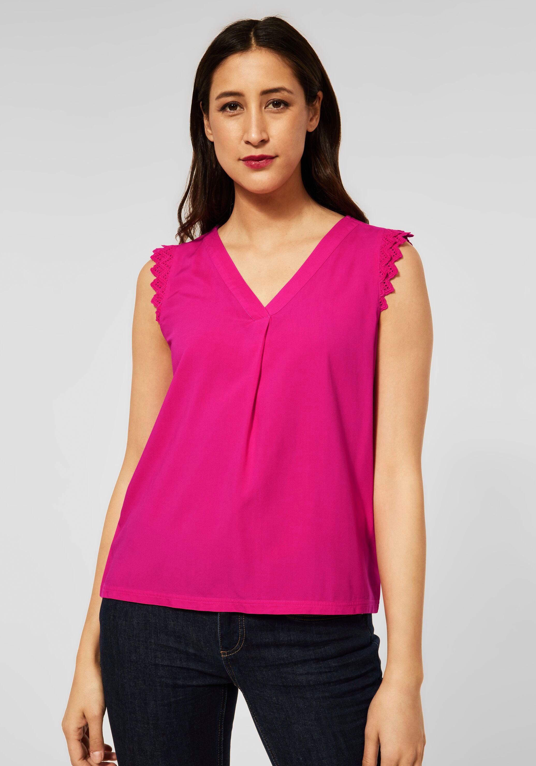 Image of STREET ONE Spitzenbluse, mit V-Ausschnitt bei Ackermann Versand Schweiz